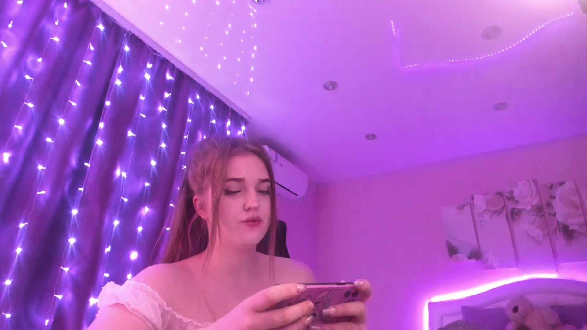 Gallery image thumbnail from Vanessa_Hotty's myfreecams stream on, 11/20/2022, 23:12 image 20 of 20
