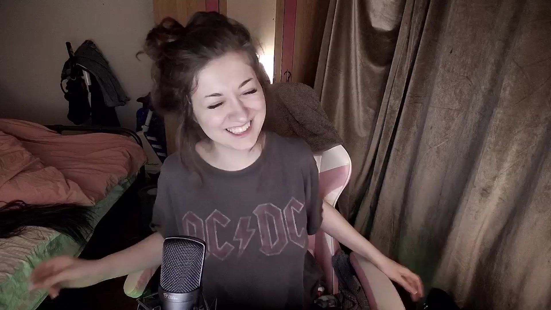 Gallery image thumbnail from Vanessa_Ray's myfreecams stream on, 03/28/2026, 19:39 image 15 of 20