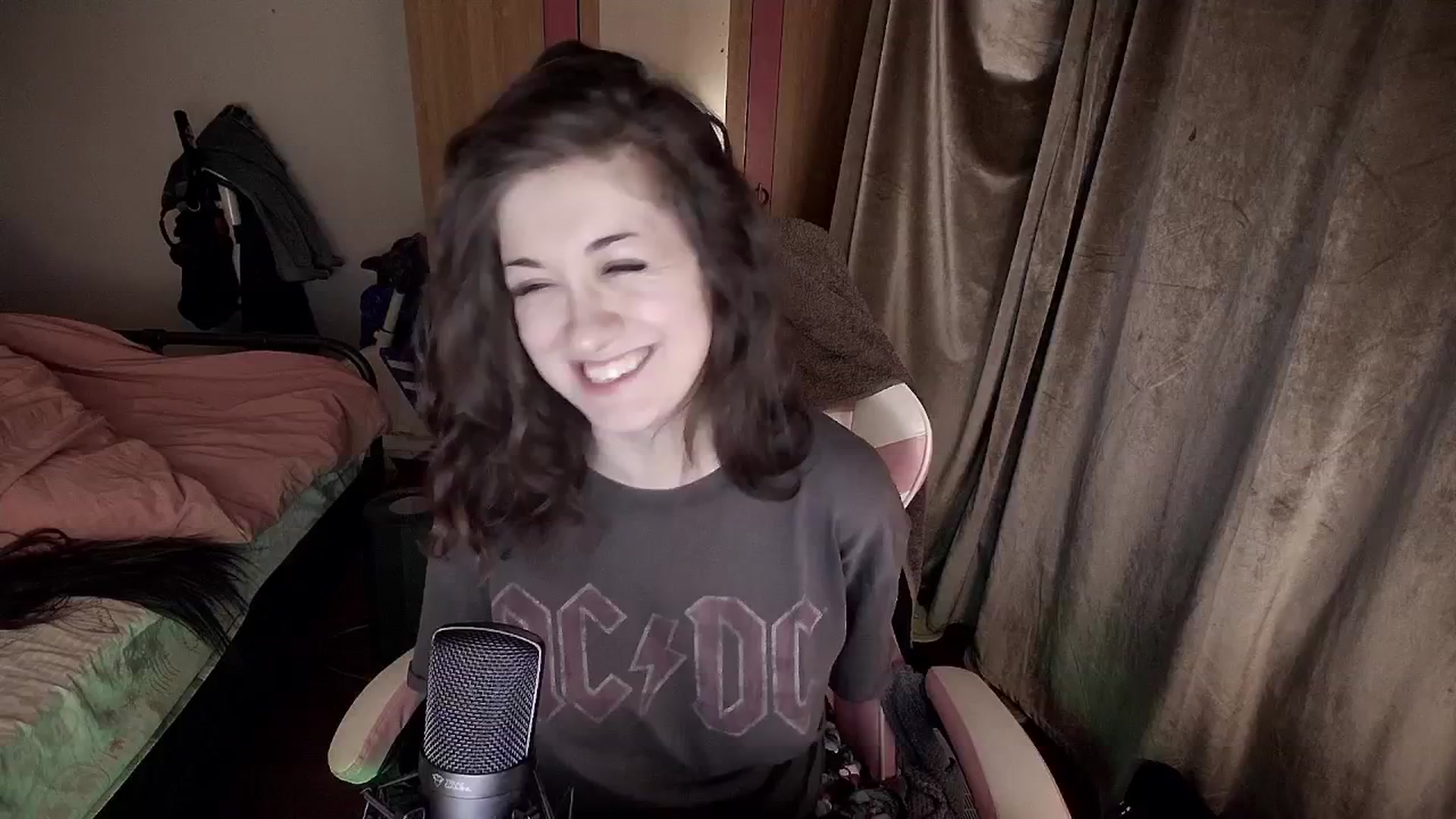 Gallery image thumbnail from Vanessa_Ray's myfreecams stream on, 03/28/2026, 19:39 image 18 of 20