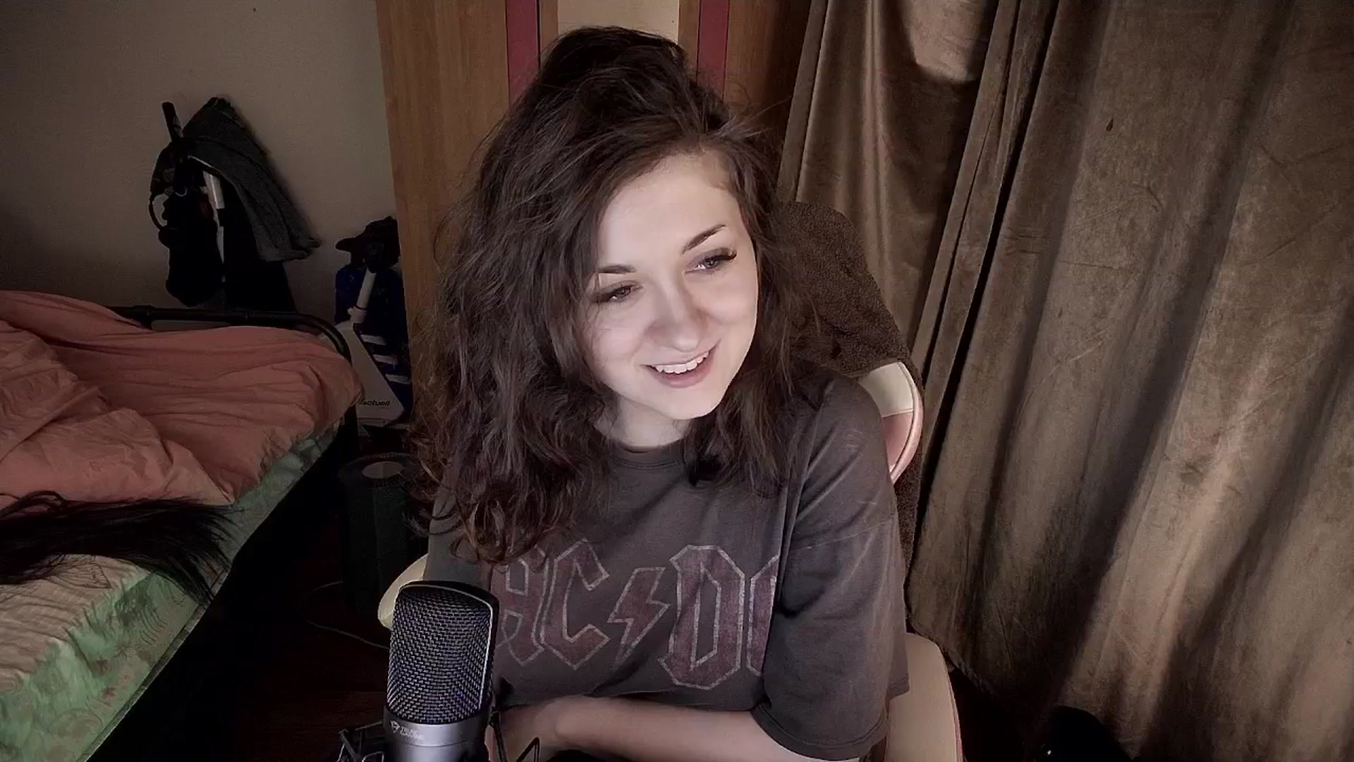 Gallery image thumbnail from Vanessa_Ray's myfreecams stream on, 03/28/2026, 19:39 image 20 of 20