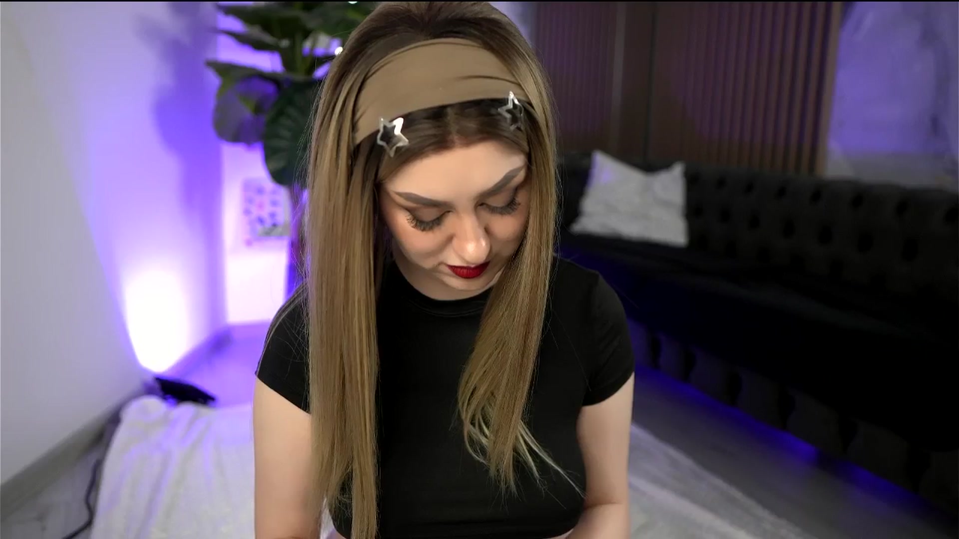 Gallery image thumbnail from Vanessa_Ray's myfreecams stream on, 04/04/2026, 23:12 image 19 of 20