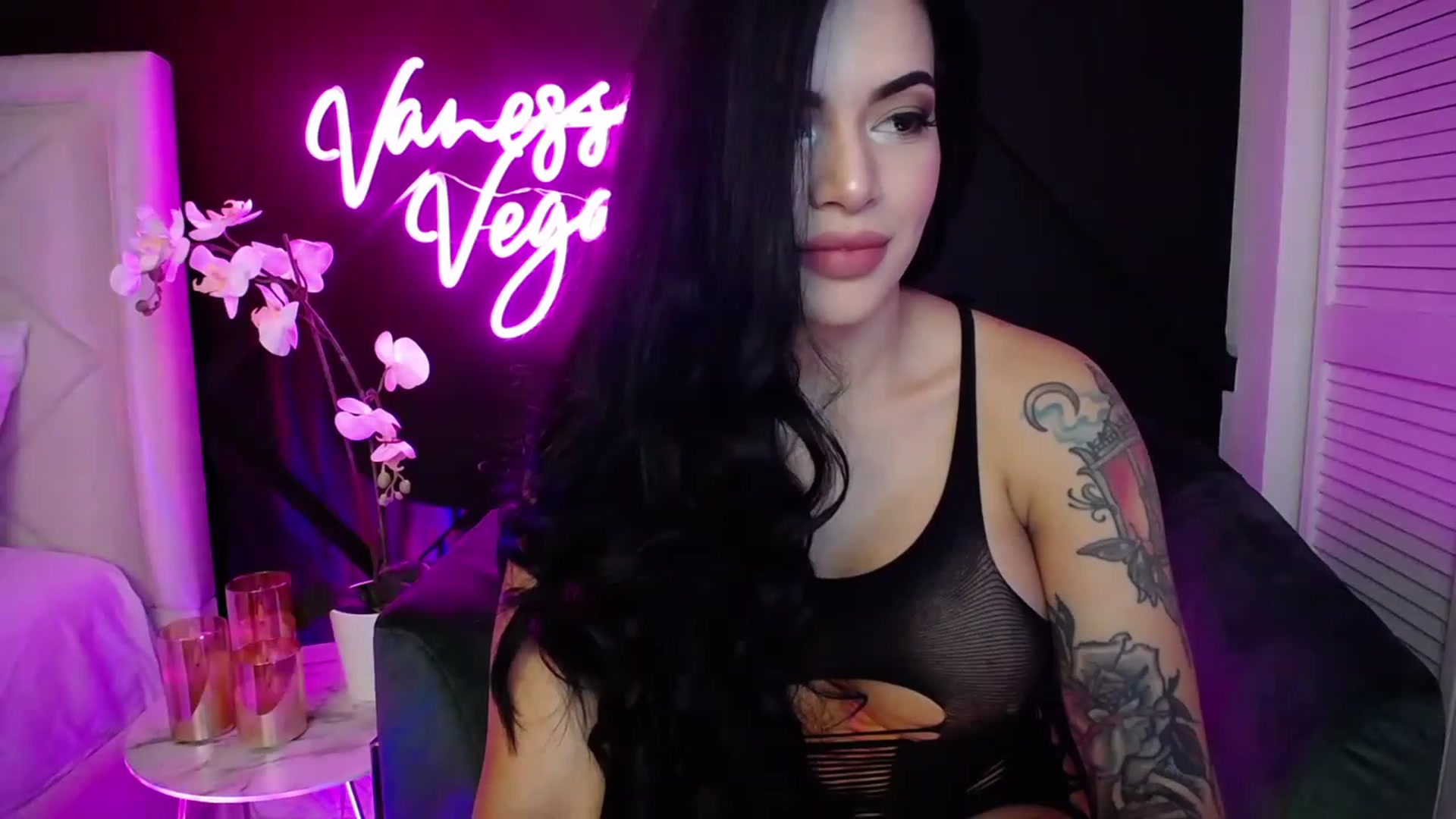 Gallery image thumbnail from Vanessa_Vega's myfreecams stream on, 01/11/2023, 03:10 image 11 of 20