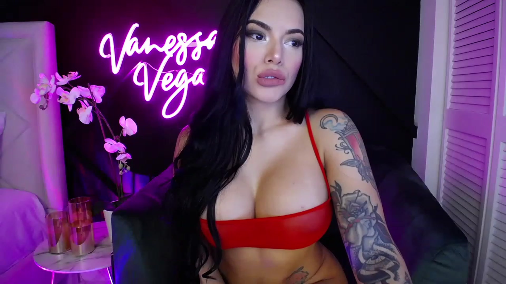 Gallery image thumbnail from Vanessa_Vega's myfreecams stream on, 01/12/2023, 23:20 image 11 of 20