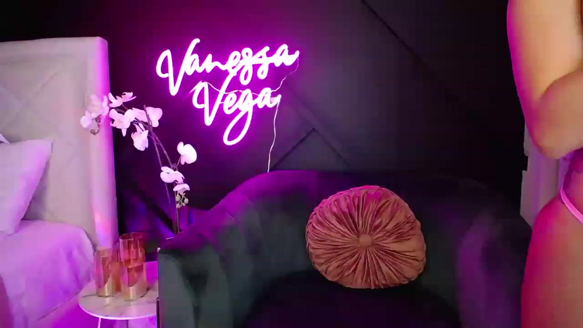 Gallery image thumbnail from Vanessa_Vega's myfreecams stream on, 01/14/2023, 03:33 image 2 of 20