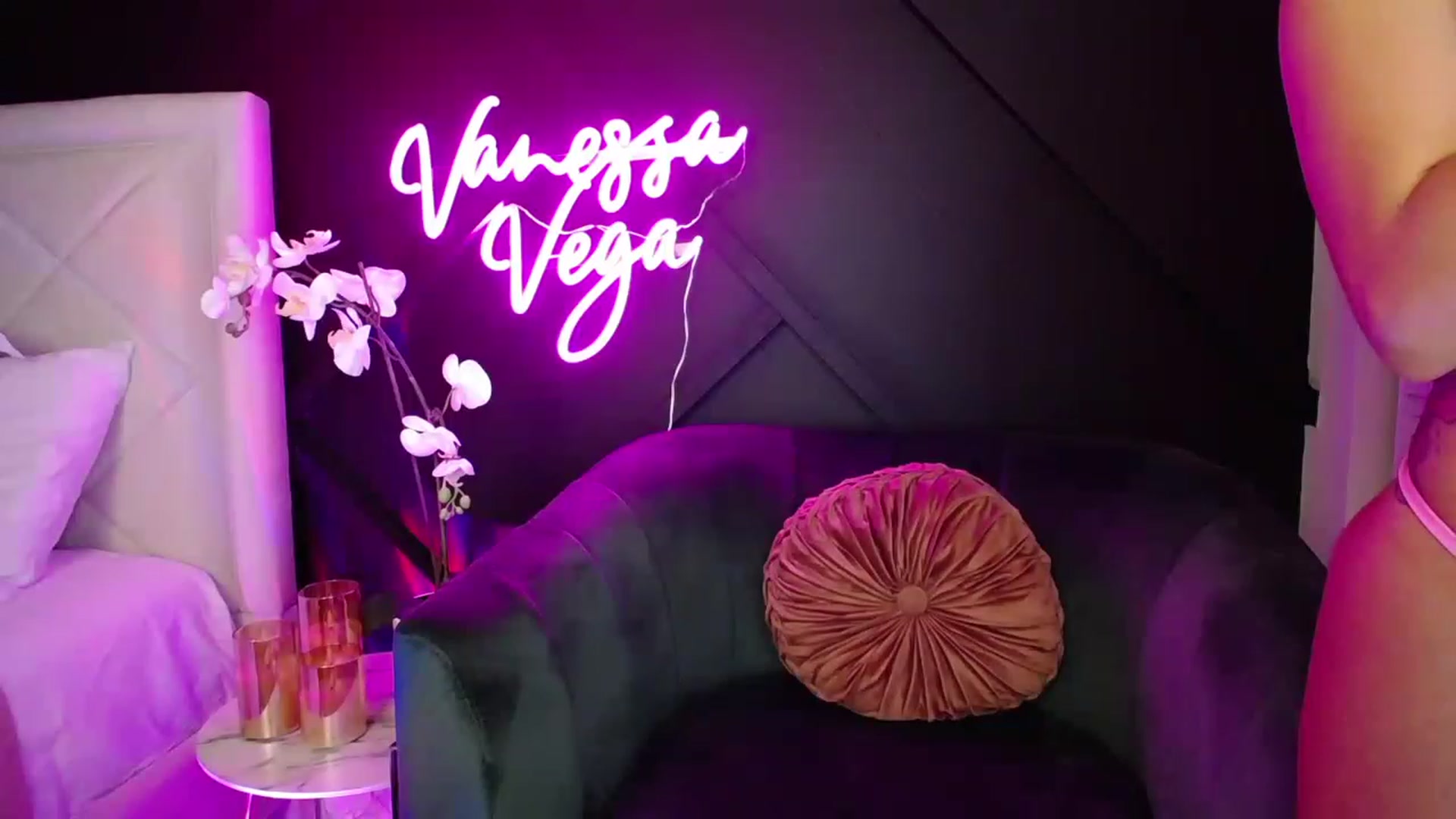 Gallery image thumbnail from Vanessa_Vega's myfreecams stream on, 01/14/2023, 03:33 image 1 of 20