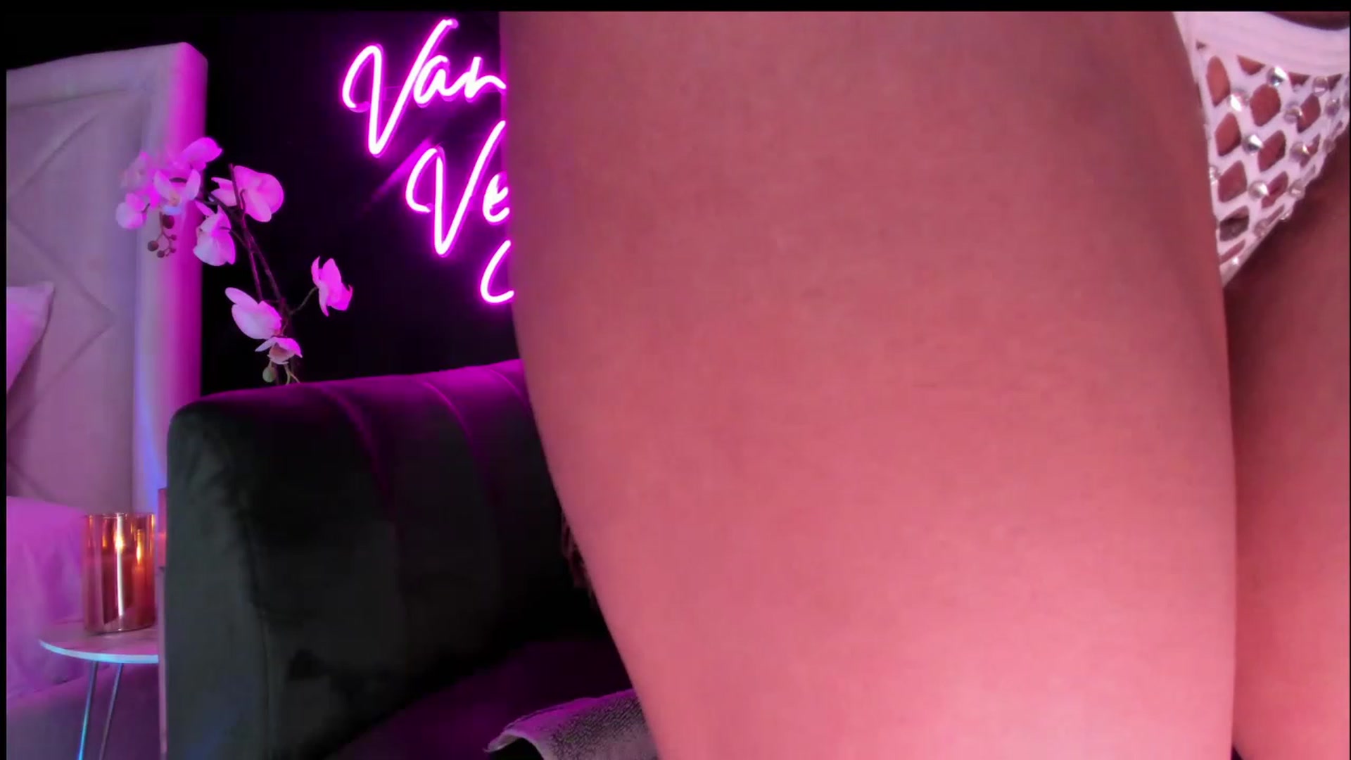 Gallery image thumbnail from Vanessa_Vega's myfreecams stream on, 01/21/2023, 23:50 image 9 of 20