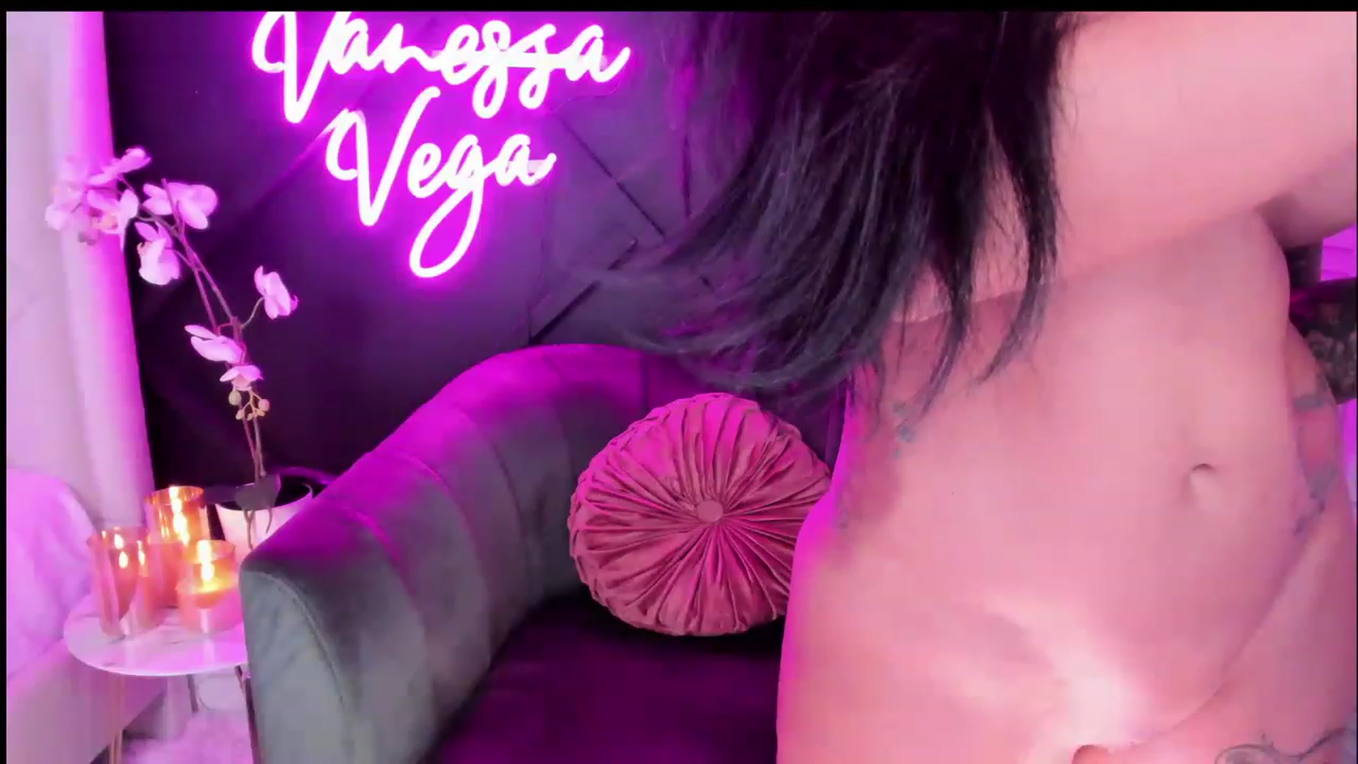 Gallery image thumbnail from Vanessa_Vega's myfreecams stream on, 01/22/2023, 24:05 image 8 of 20