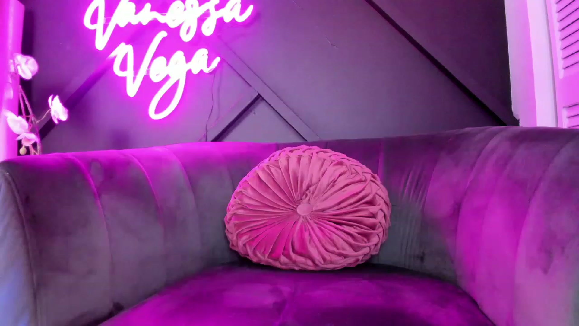 Gallery image thumbnail from Vanessa_Vega's myfreecams stream on, 01/29/2023, 03:53 image 20 of 20