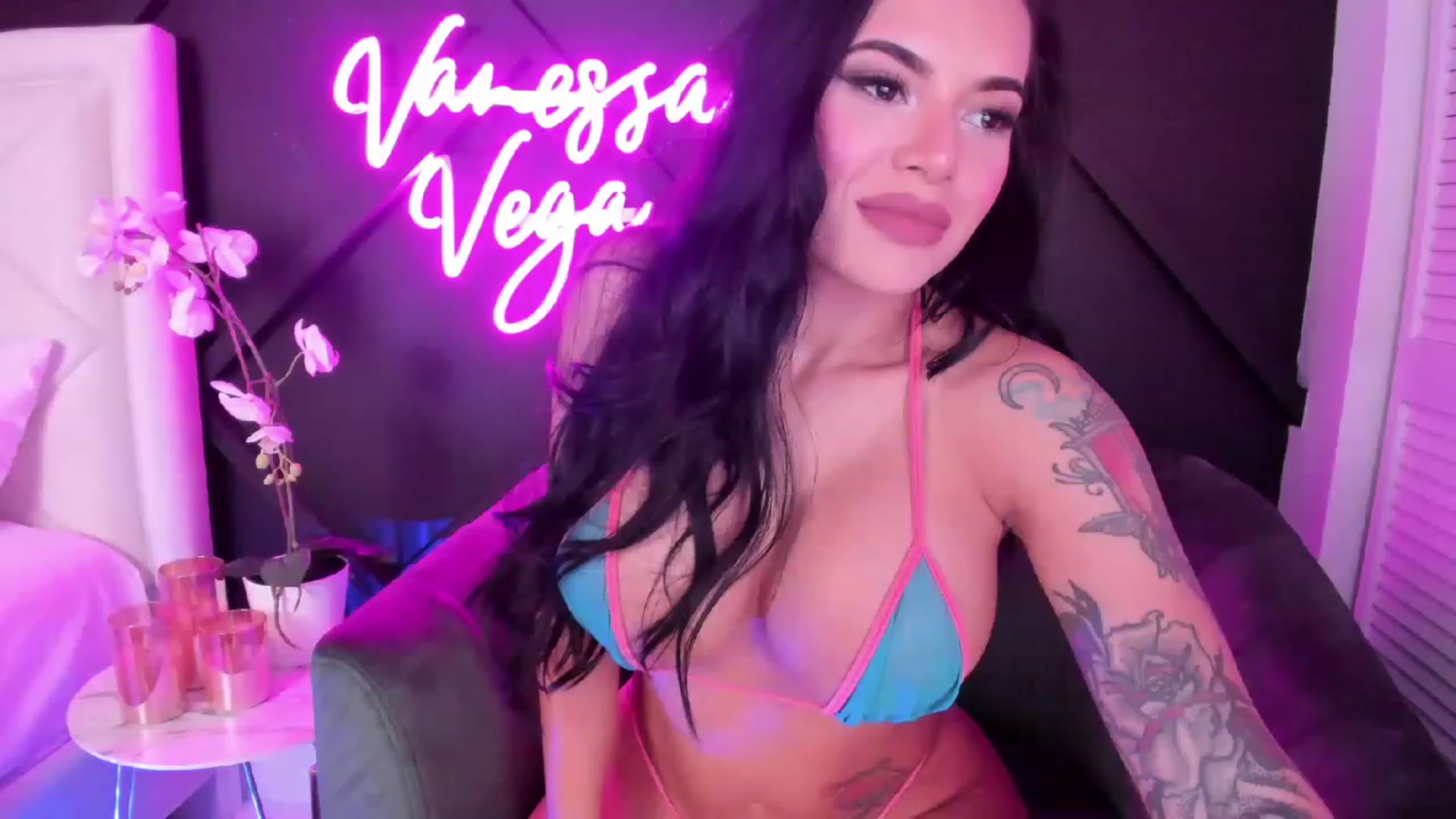 Gallery image thumbnail from Vanessa_Vega's myfreecams stream on, 01/29/2023, 03:53 image 17 of 20