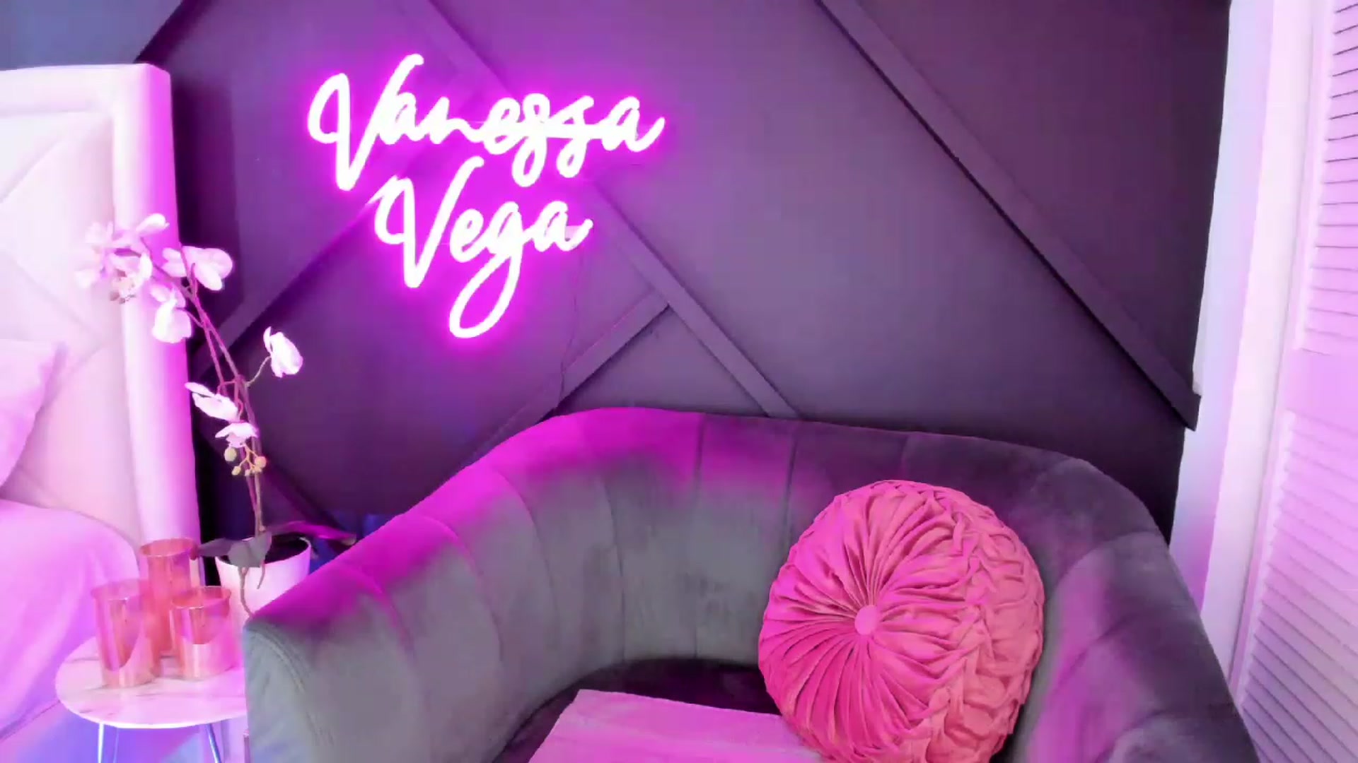 Gallery image thumbnail from Vanessa_Vega's myfreecams stream on, 01/29/2023, 17:50 image 19 of 20
