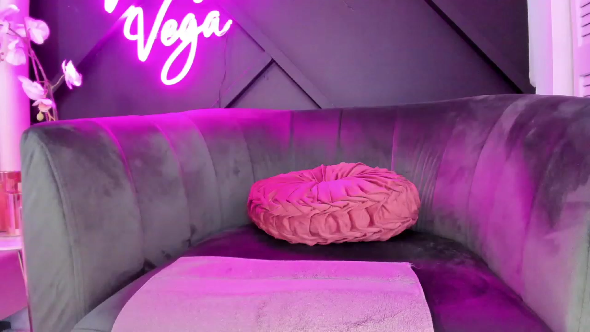 Gallery image thumbnail from Vanessa_Vega's myfreecams stream on, 01/29/2023, 20:48 image 19 of 20