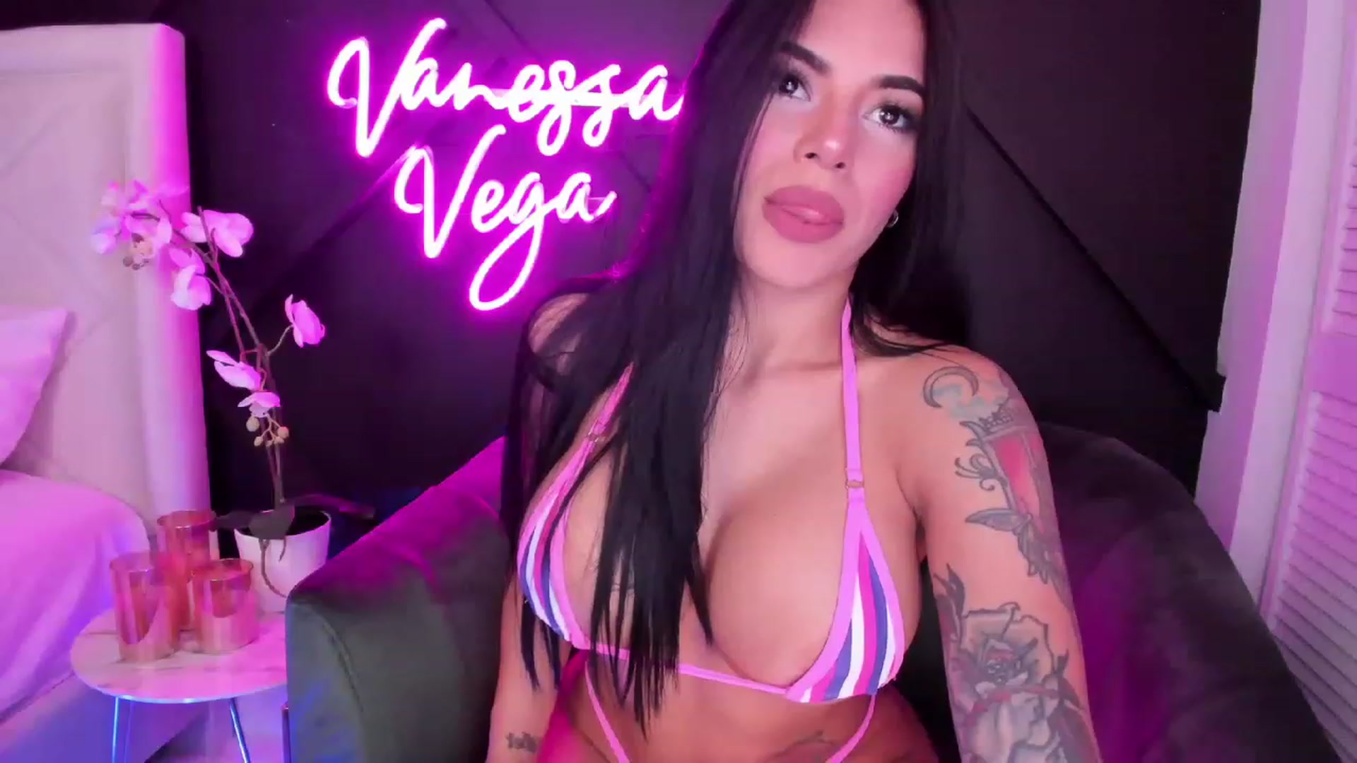 Gallery image thumbnail from Vanessa_Vega's myfreecams stream on, 01/30/2023, 24:57 image 11 of 20