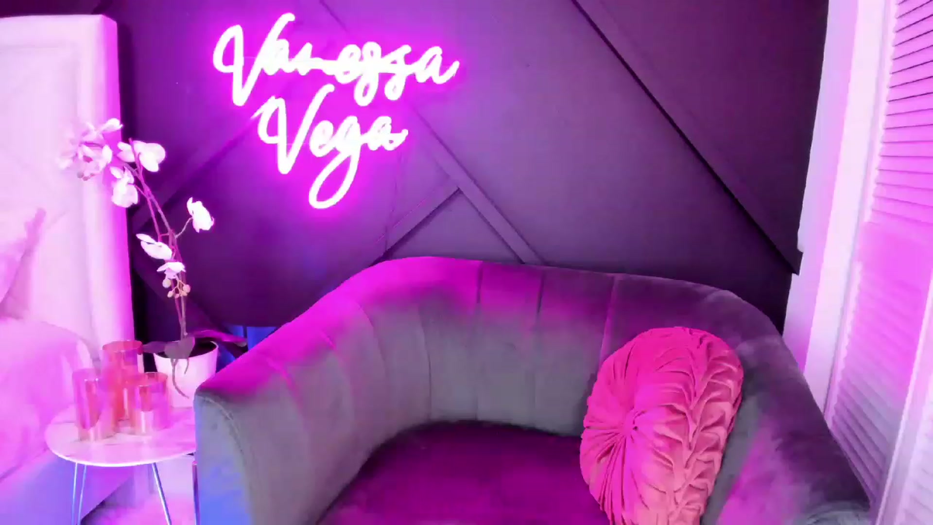 Gallery image thumbnail from Vanessa_Vega's myfreecams stream on, 01/31/2023, 05:16 image 14 of 20