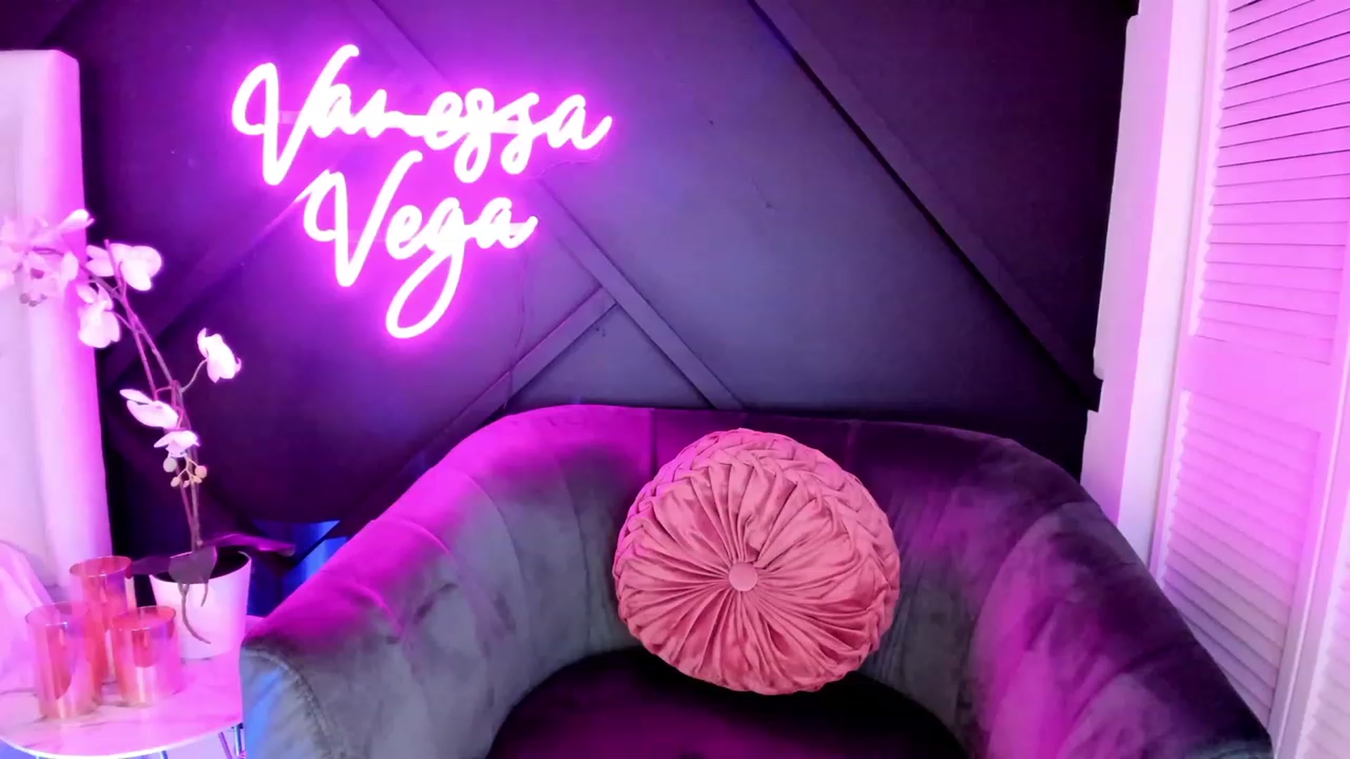 Gallery image thumbnail from Vanessa_Vega's myfreecams stream on, 02/03/2023, 04:55 image 8 of 20