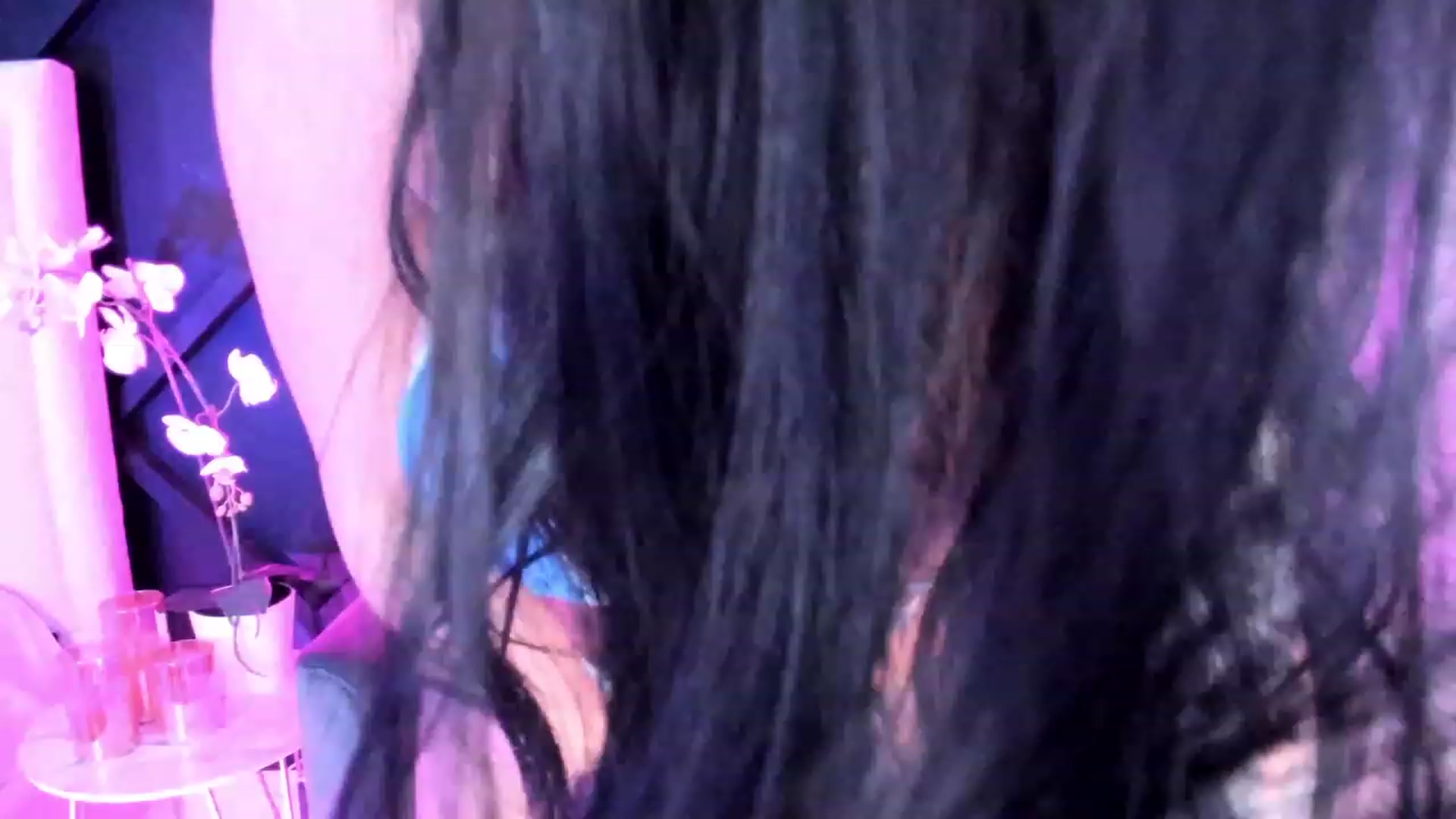 Gallery image thumbnail from Vanessa_Vega's myfreecams stream on, 02/06/2023, 24:32 image 1 of 20