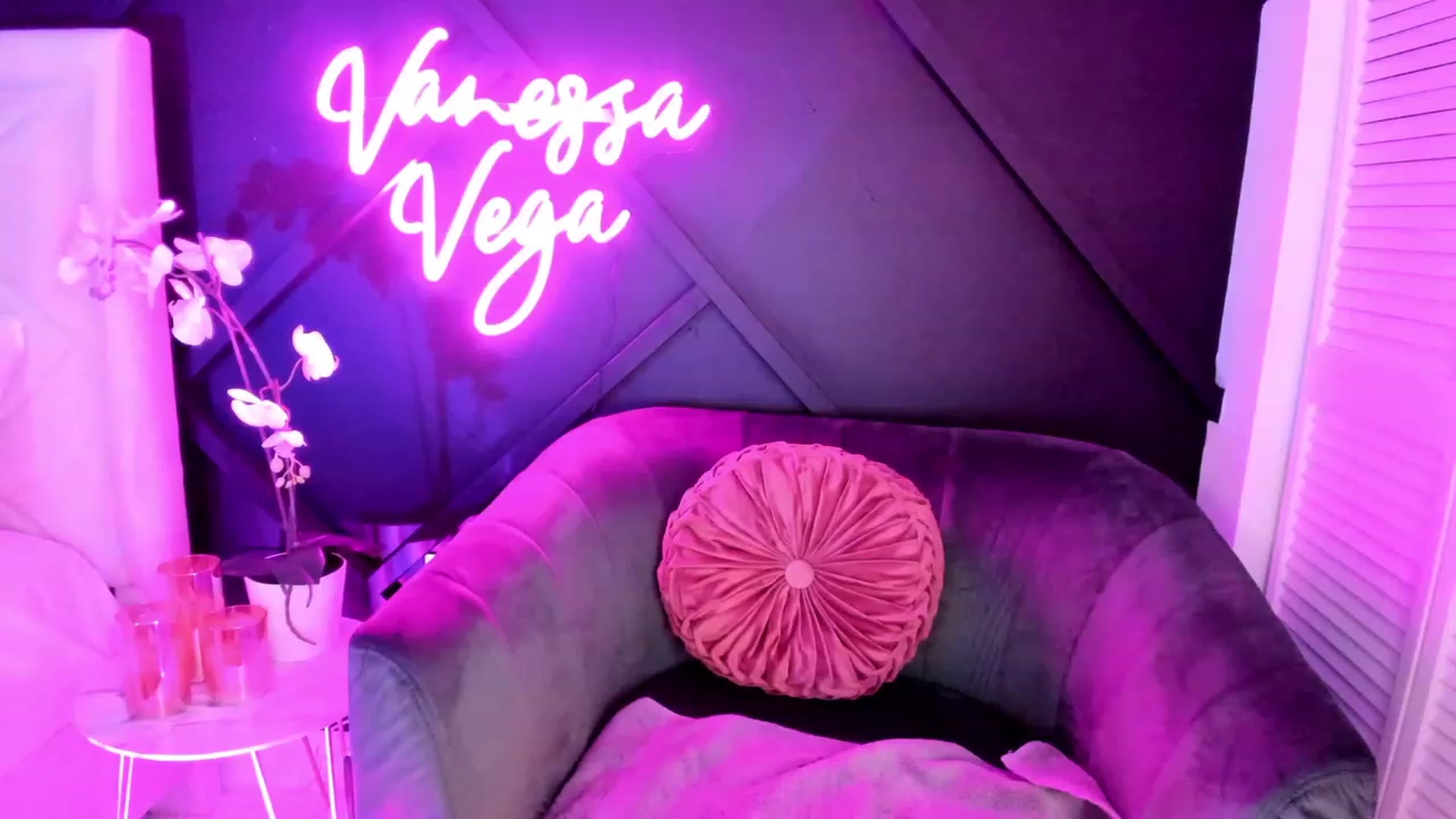 Gallery image thumbnail from Vanessa_Vega's myfreecams stream on, 02/06/2023, 02:18 image 14 of 20