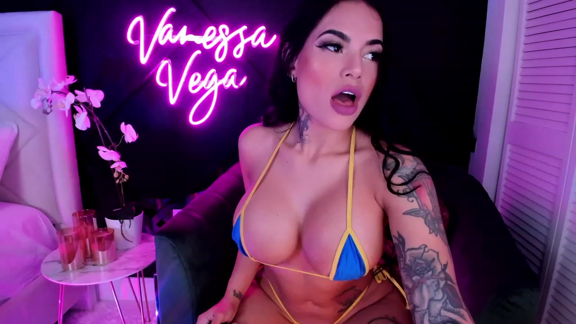 Gallery image thumbnail from Vanessa_Vega's myfreecams stream on, 02/08/2023, 01:46 image 20 of 20