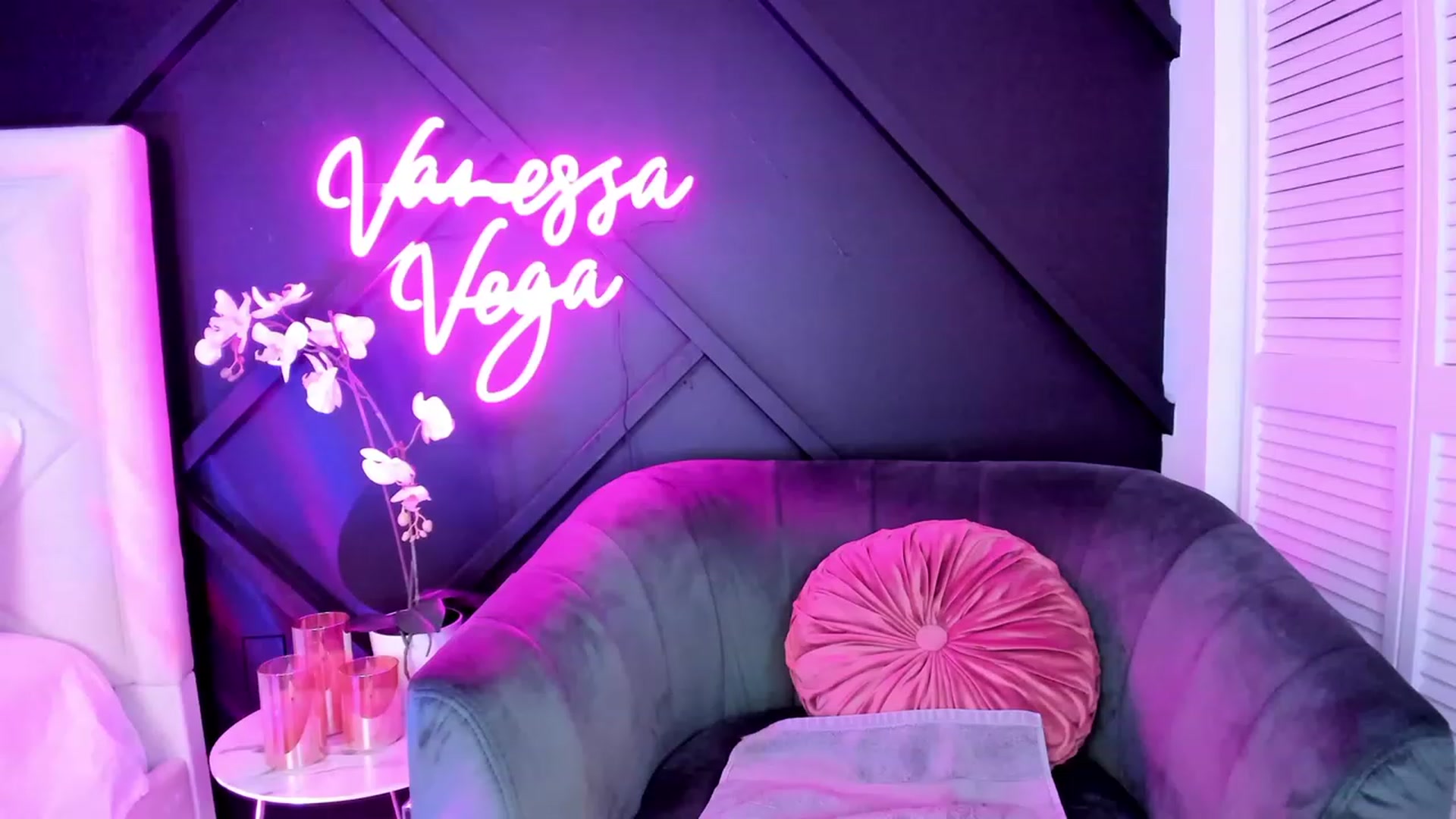 Gallery image thumbnail from Vanessa_Vega's myfreecams stream on, 02/25/2023, 08:22 image 3 of 20