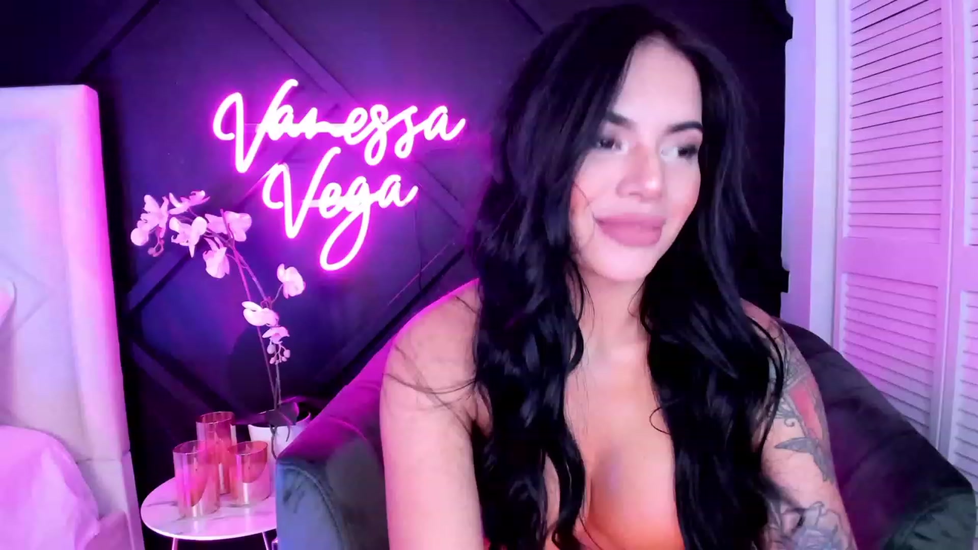Gallery image thumbnail from Vanessa_Vega's myfreecams stream on, 02/25/2023, 08:22 image 12 of 20