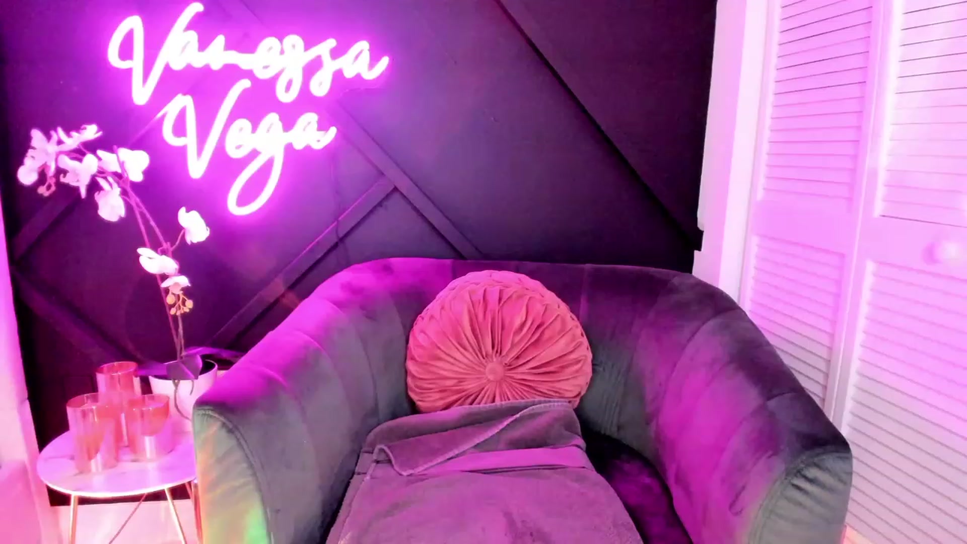 Gallery image thumbnail from Vanessa_Vega's myfreecams stream on, 03/02/2023, 04:32 image 13 of 20