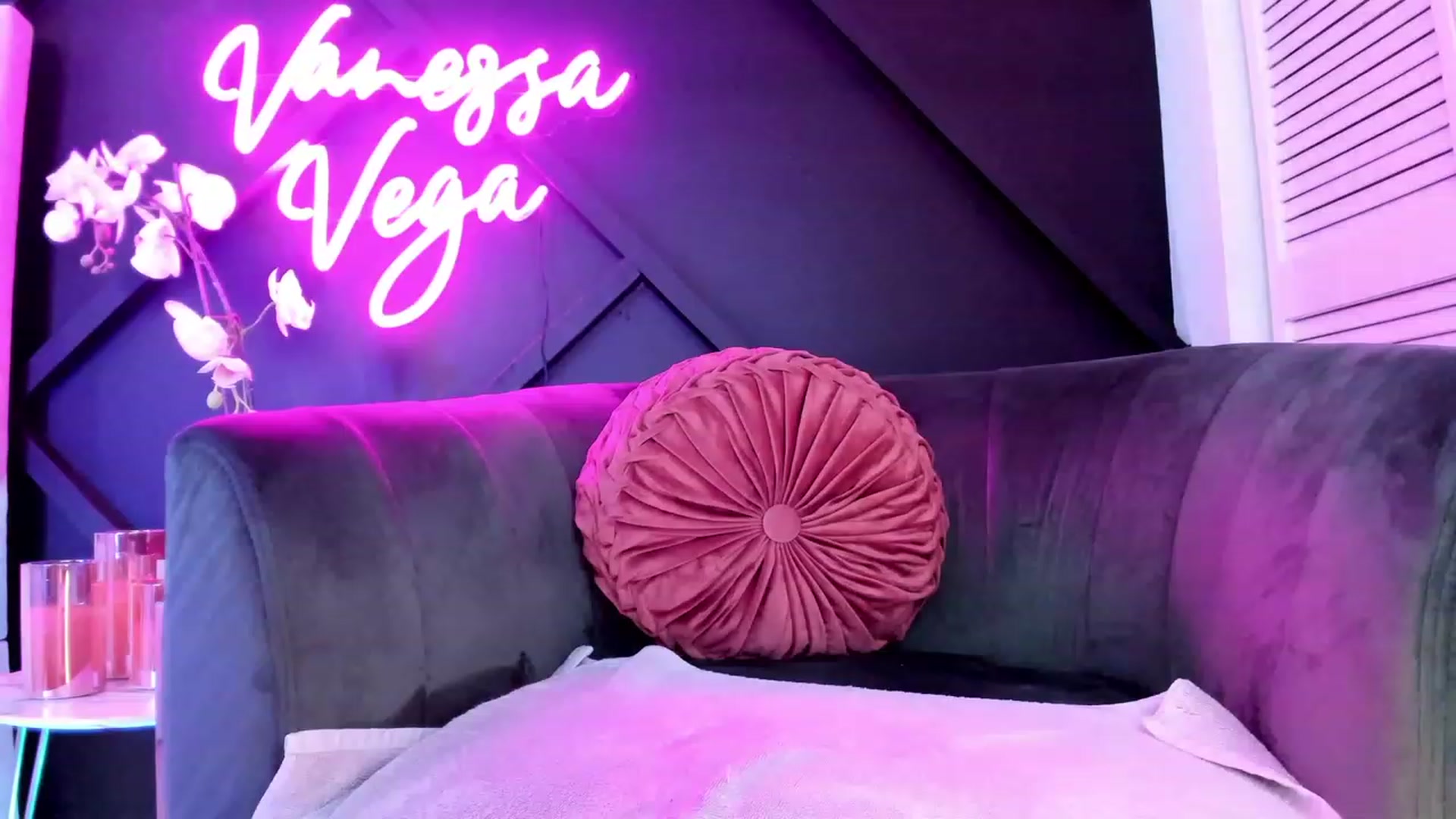 Gallery image thumbnail from Vanessa_Vega's myfreecams stream on, 03/06/2023, 21:22 image 2 of 20