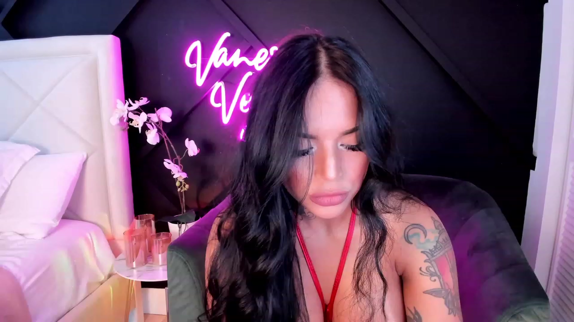 Gallery image thumbnail from Vanessa_Vega's myfreecams stream on, 04/25/2023, 20:56 image 5 of 20