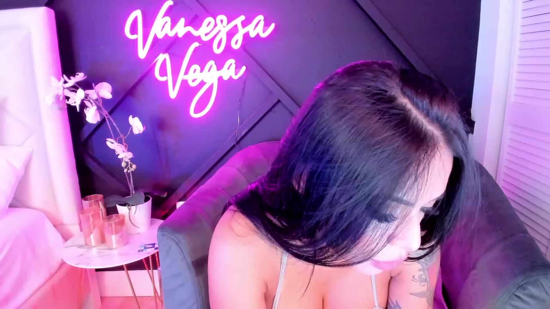 Gallery image thumbnail from Vanessa_Vega's myfreecams stream on, 05/11/2023, 23:35 image 5 of 20