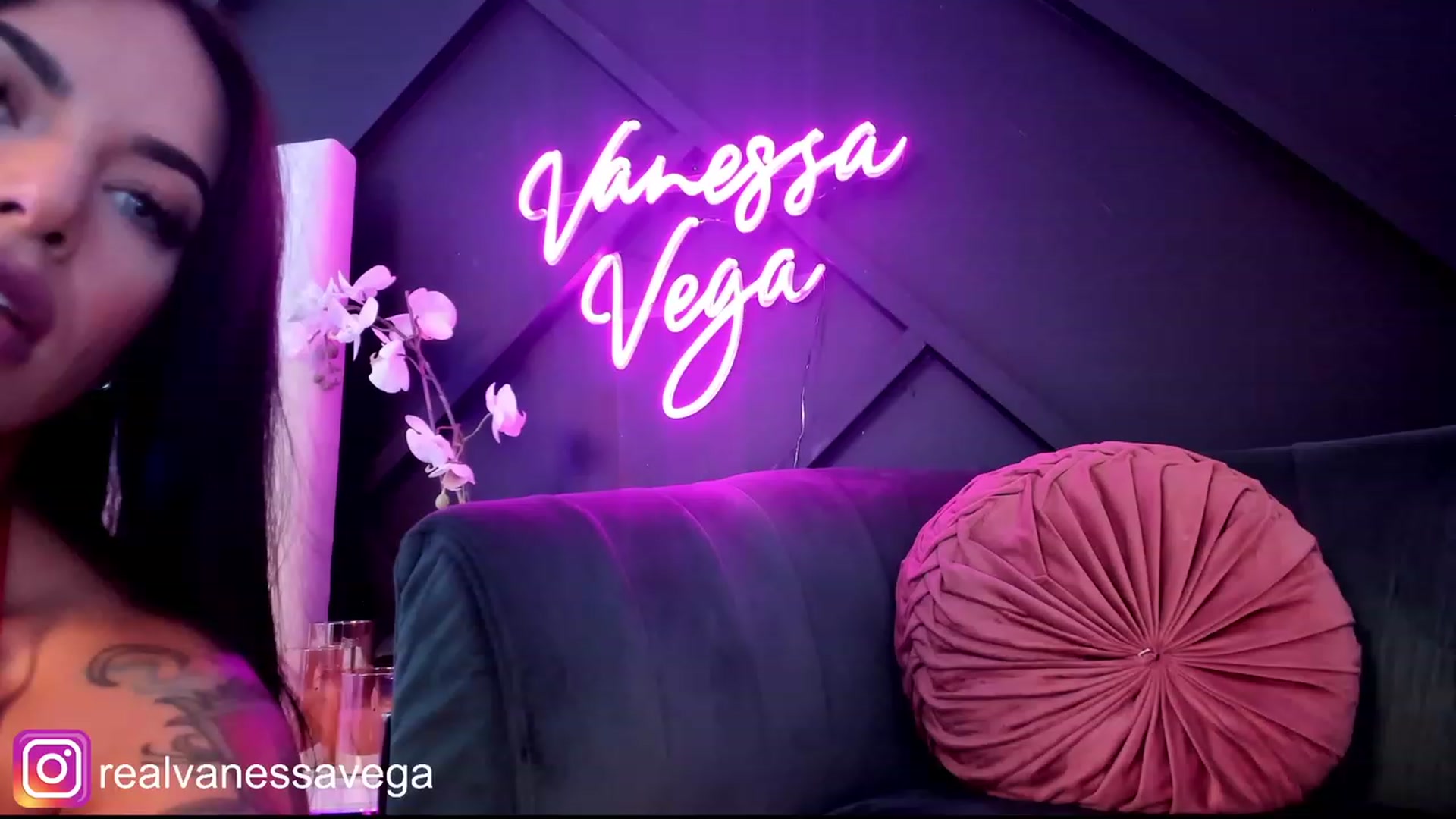 Gallery image thumbnail from Vanessa_Vega's myfreecams stream on, 05/16/2023, 17:26 image 3 of 20