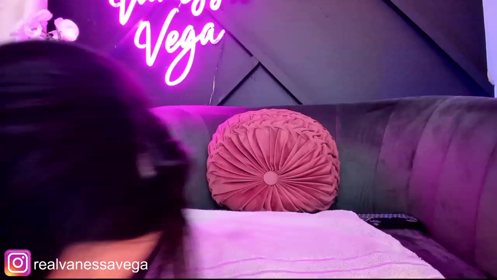 Gallery image thumbnail from Vanessa_Vega's myfreecams stream on, 07/10/2023, 05:27 image 8 of 20