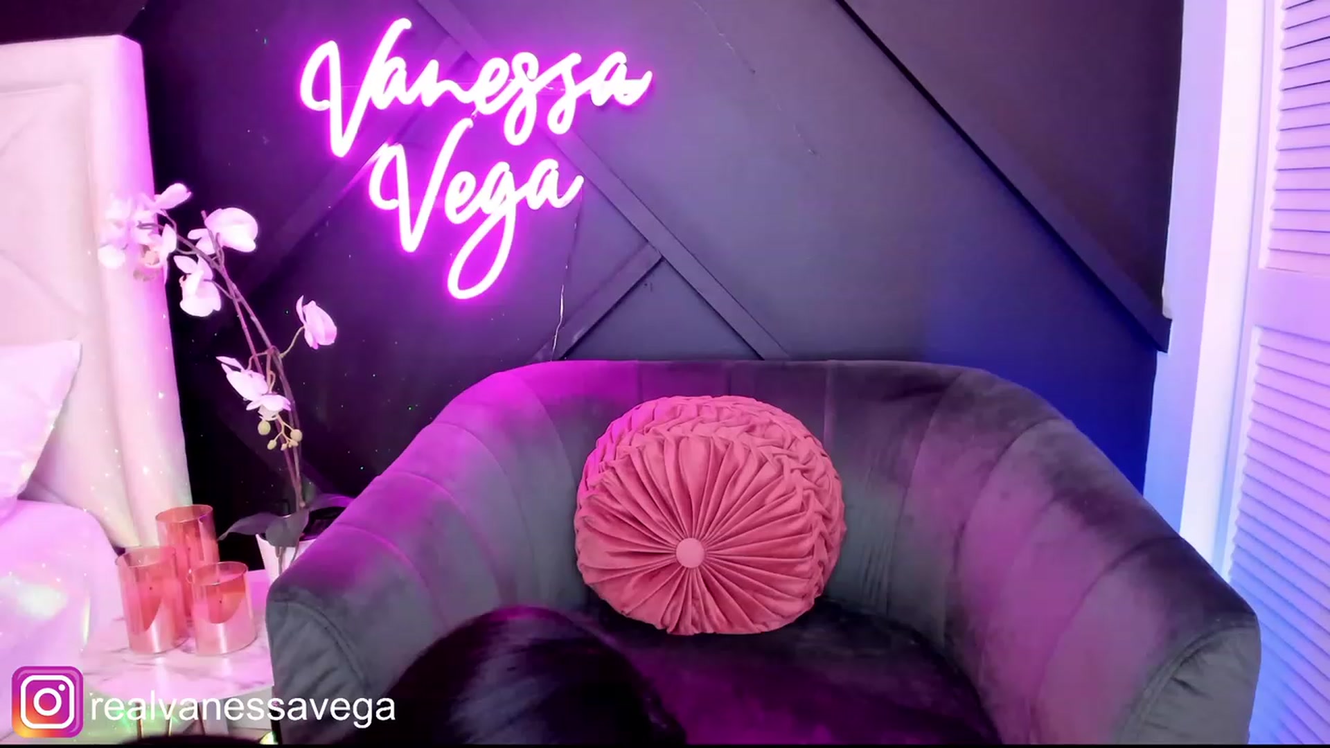 Gallery image thumbnail from Vanessa_Vega's myfreecams stream on, 07/10/2023, 07:57 image 16 of 20