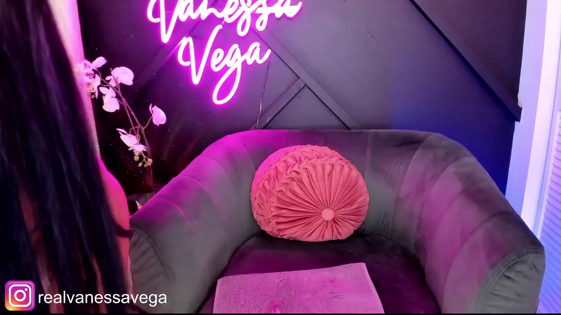Gallery image thumbnail from Vanessa_Vega's myfreecams stream on, 07/13/2023, 01:10 image 3 of 20