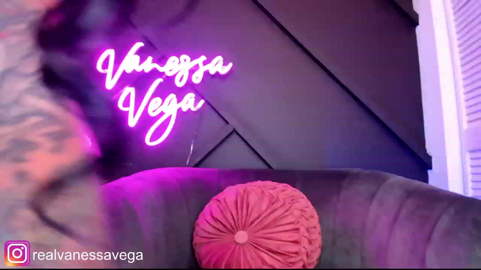Gallery image thumbnail from Vanessa_Vega's myfreecams stream on, 07/26/2023, 03:52 image 18 of 20