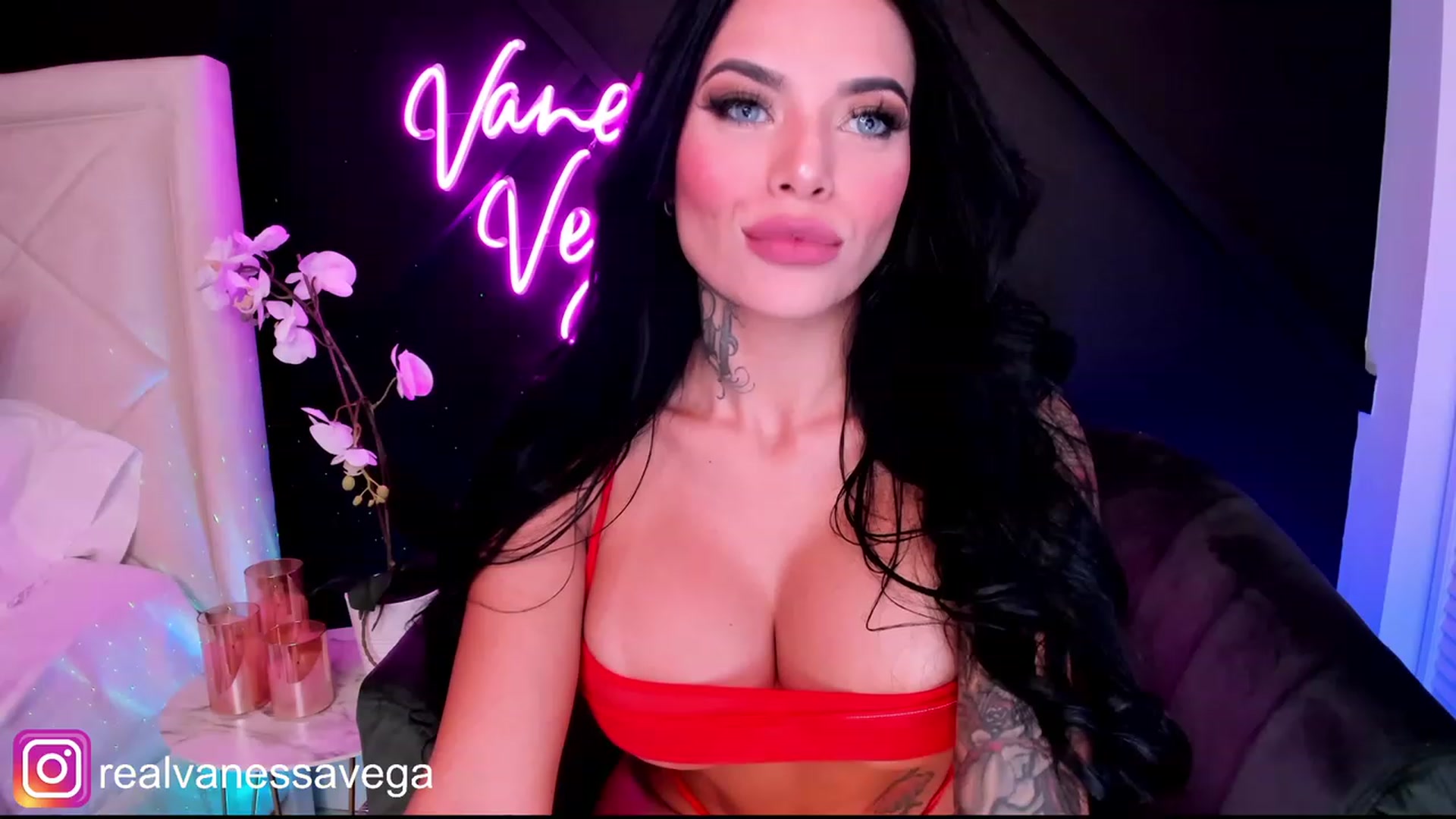 Gallery image thumbnail from Vanessa_Vega's myfreecams stream on, 07/26/2023, 08:32 image 11 of 20