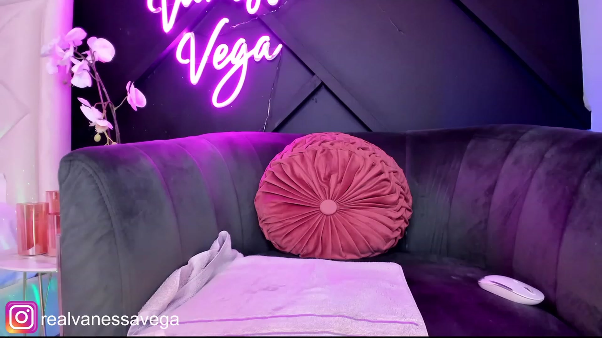 Gallery image thumbnail from Vanessa_Vega's myfreecams stream on, 07/29/2023, 10:20 image 20 of 20