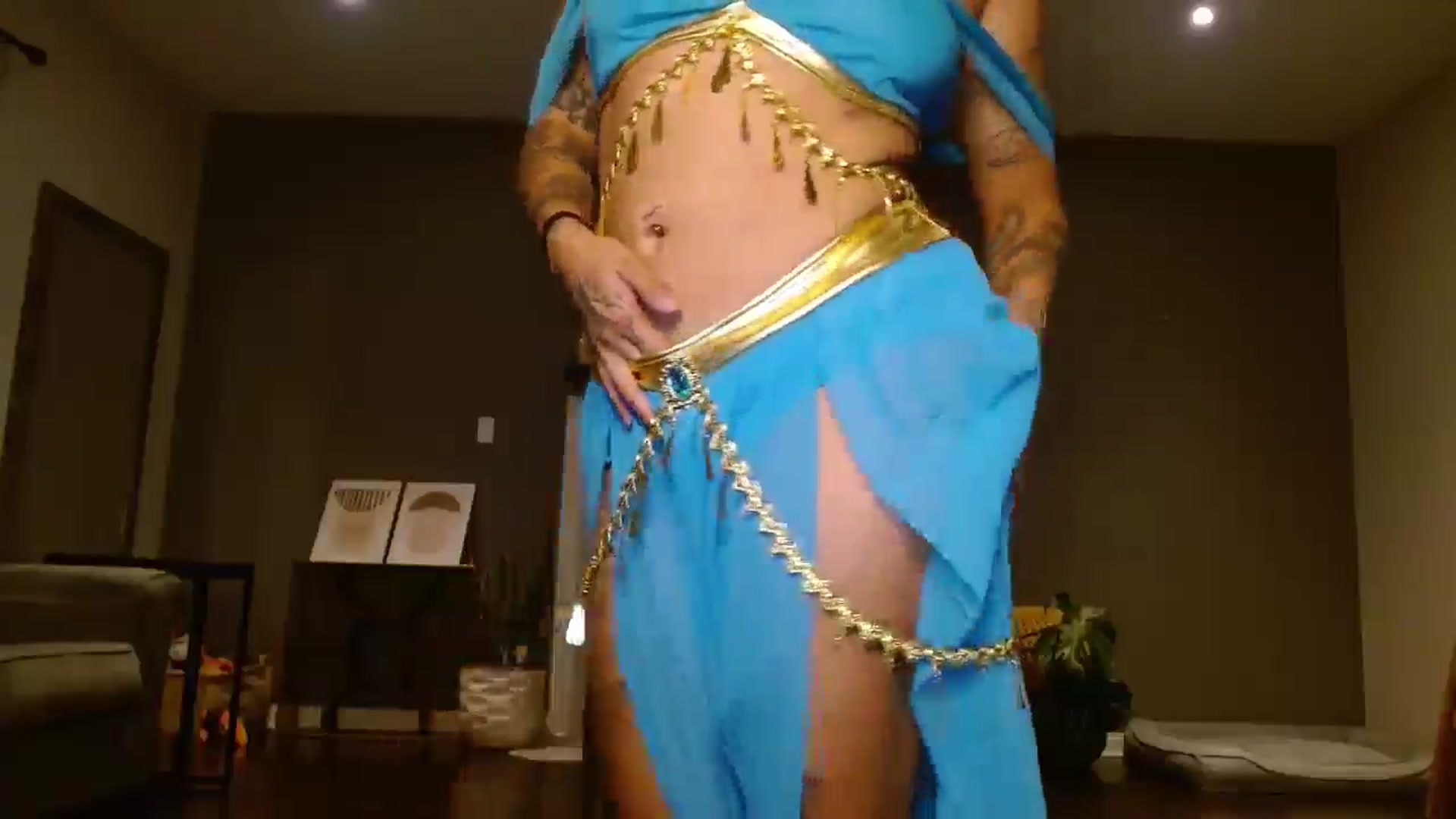 Gallery image thumbnail from Vanessawildly's myfreecams stream on, 10/20/2025, 05:23 image 5 of 20