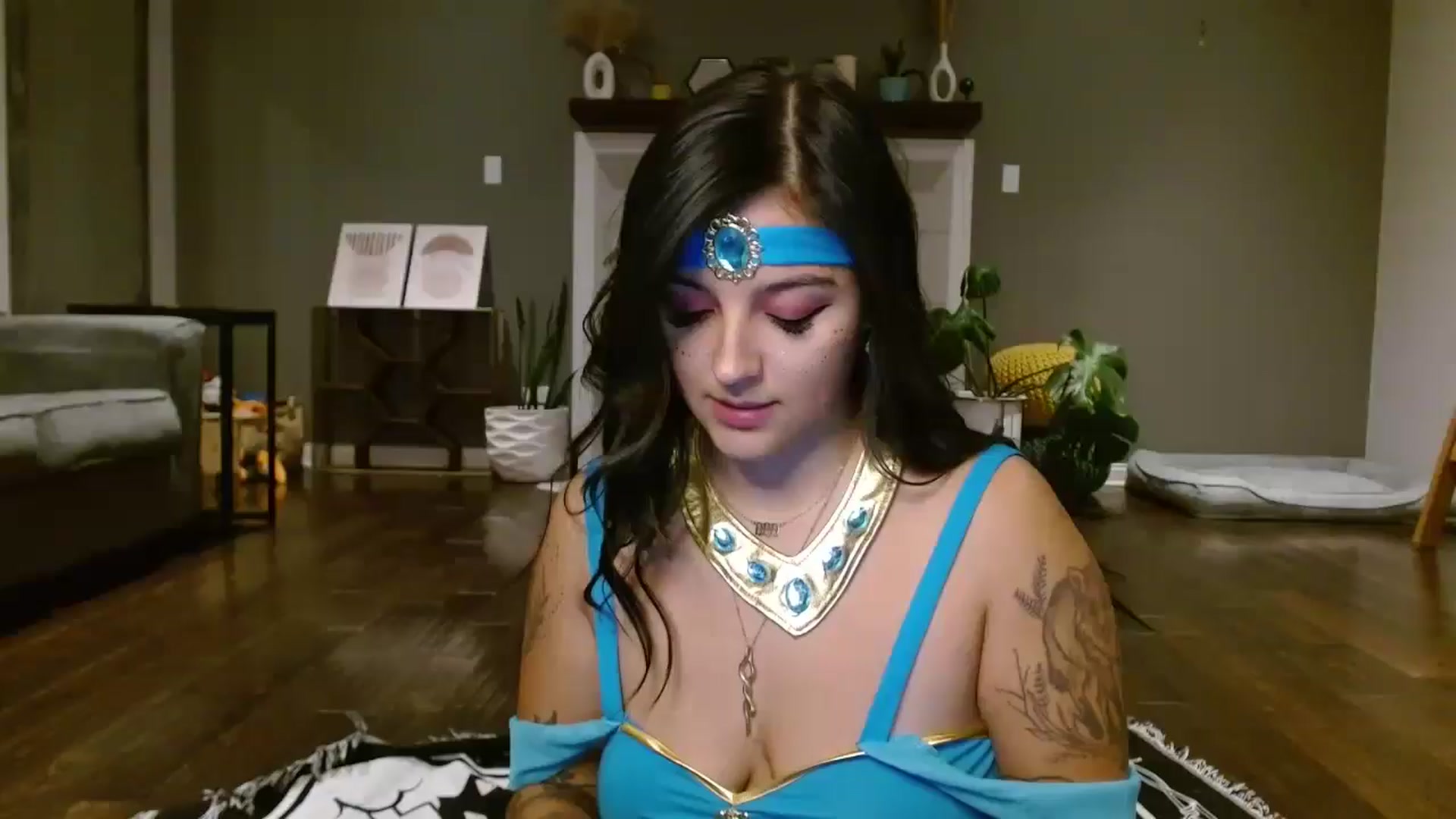 Gallery image thumbnail from Vanessawildly's myfreecams stream on, 10/20/2025, 05:23 image 1 of 20