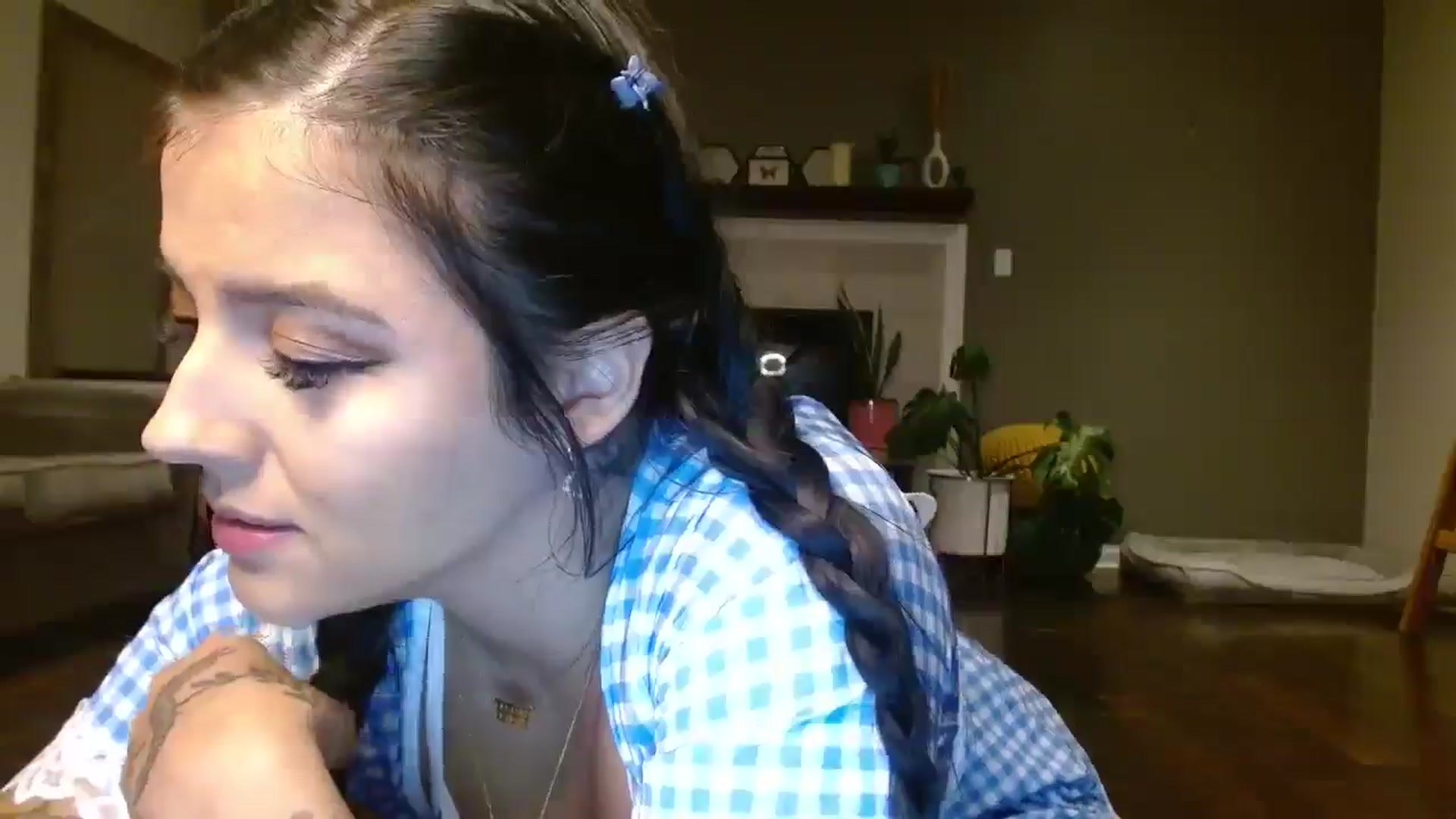 Gallery image thumbnail from Vanessawildly's myfreecams stream on, 10/21/2025, 05:14 image 2 of 20