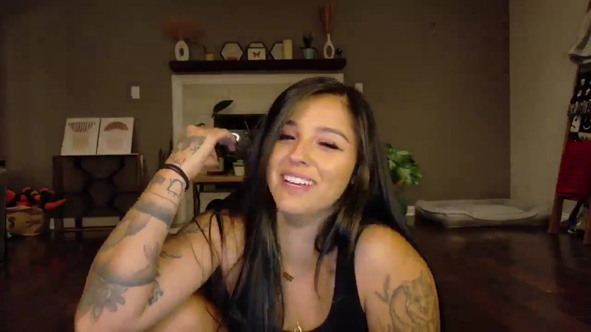 Gallery image thumbnail from Vanessawildly's myfreecams stream on, 10/28/2025, 04:47 image 7 of 20