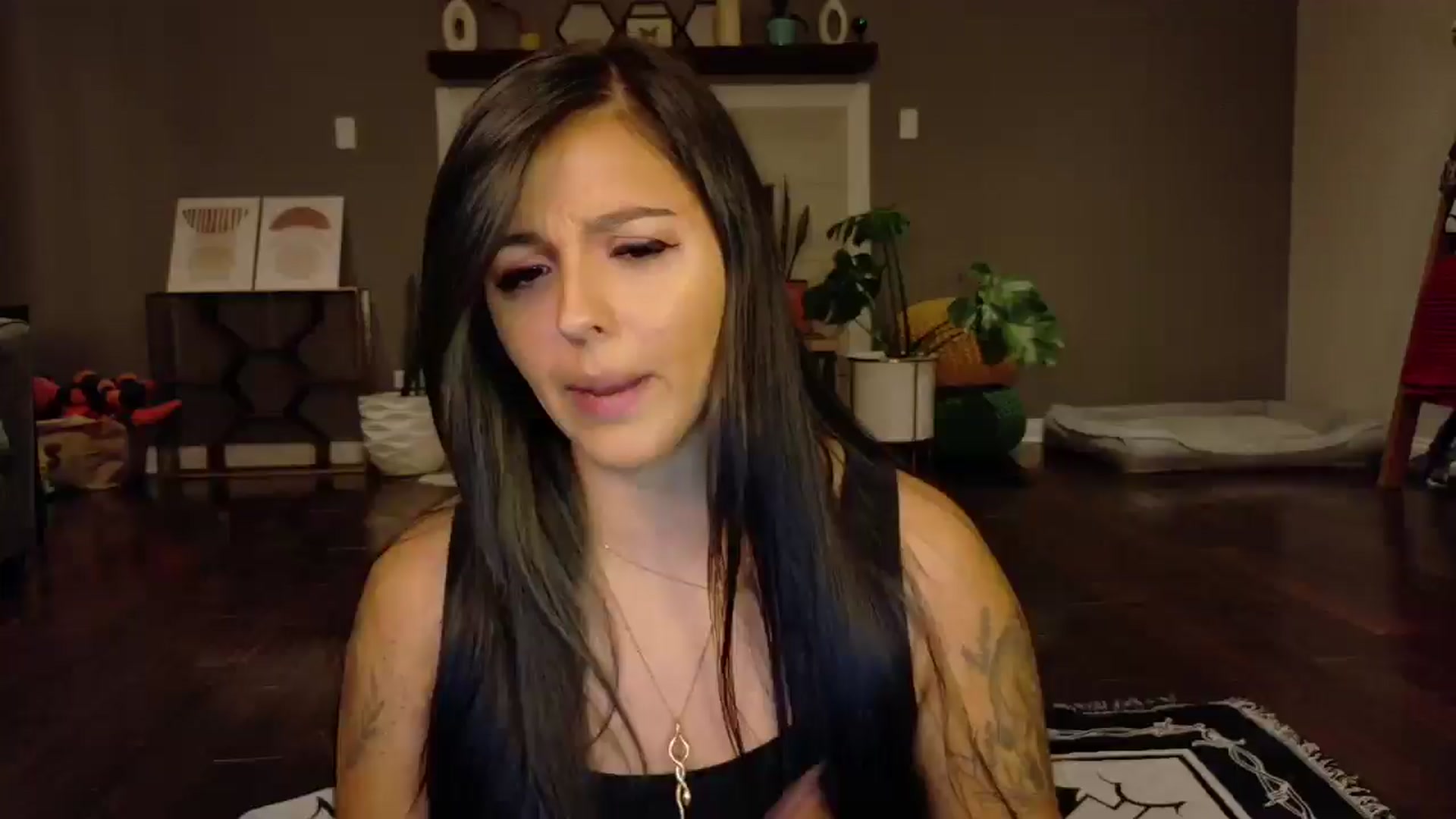 Gallery image thumbnail from Vanessawildly's myfreecams stream on, 10/28/2025, 04:47 image 1 of 20