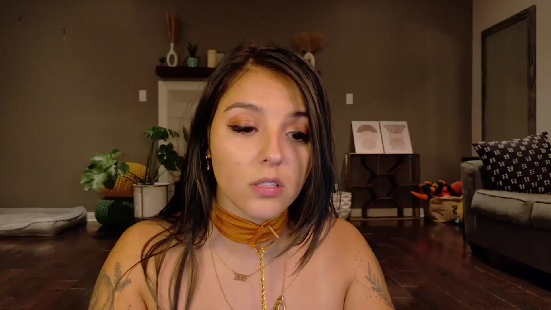 Gallery image thumbnail from Vanessawildly's myfreecams stream on, 10/30/2025, 05:03 image 8 of 20