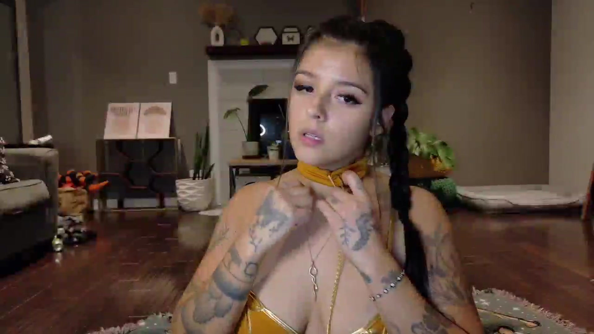 Gallery image thumbnail from Vanessawildly's myfreecams stream on, 11/01/2025, 05:50 image 2 of 20