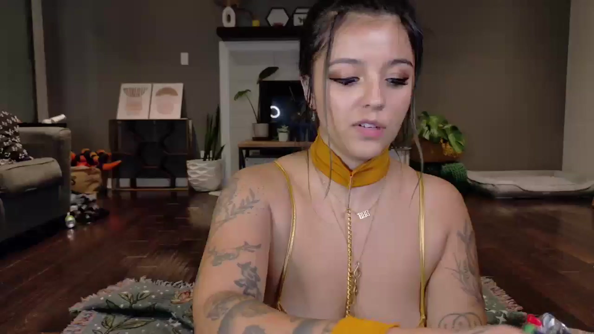 Gallery image thumbnail from Vanessawildly's myfreecams stream on, 11/01/2025, 05:50 image 7 of 20