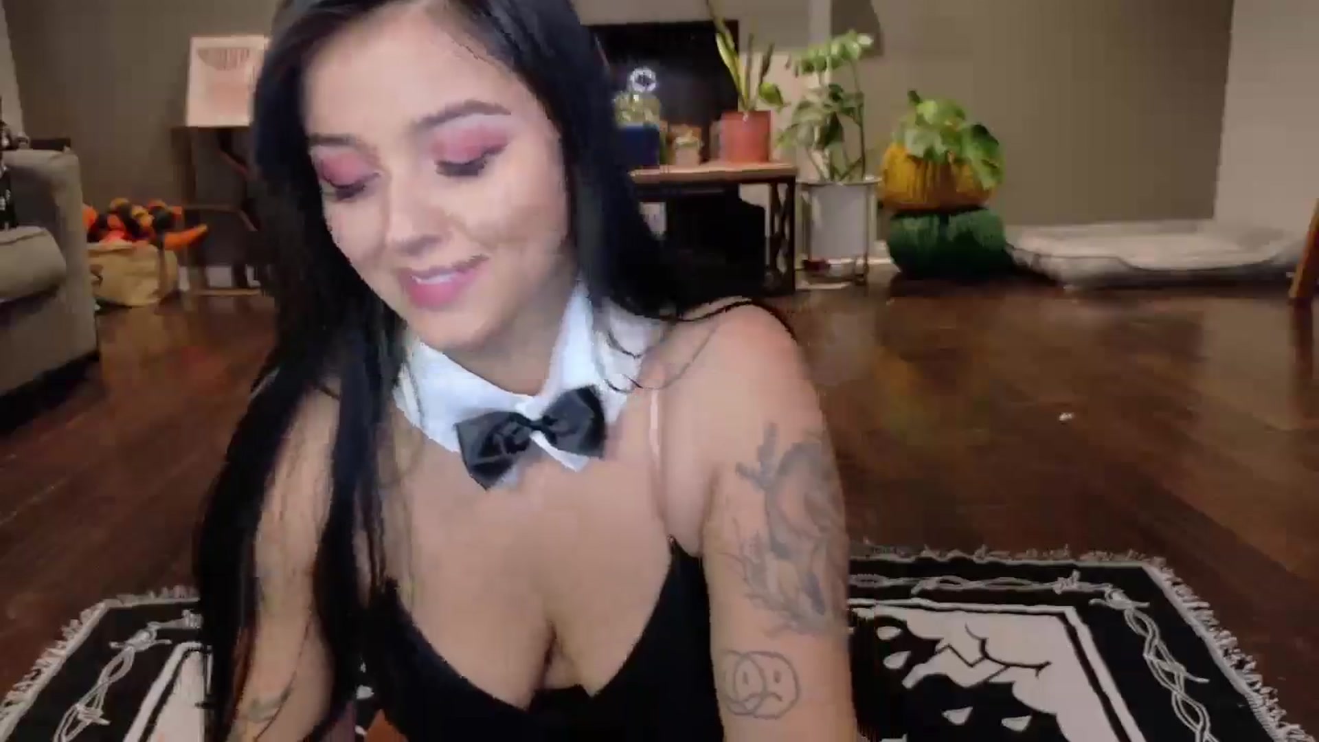 Gallery image thumbnail from Vanessawildly's myfreecams stream on, 11/03/2025, 05:05 image 11 of 20