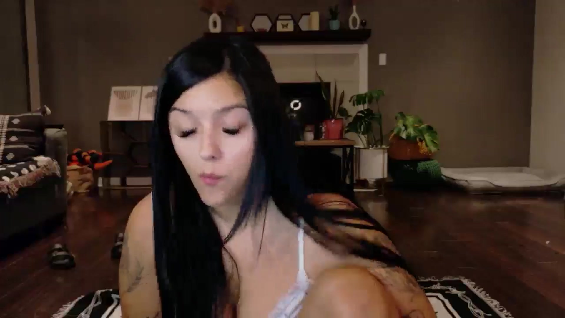 Gallery image thumbnail from Vanessawildly's myfreecams stream on, 11/05/2025, 04:18 image 15 of 20