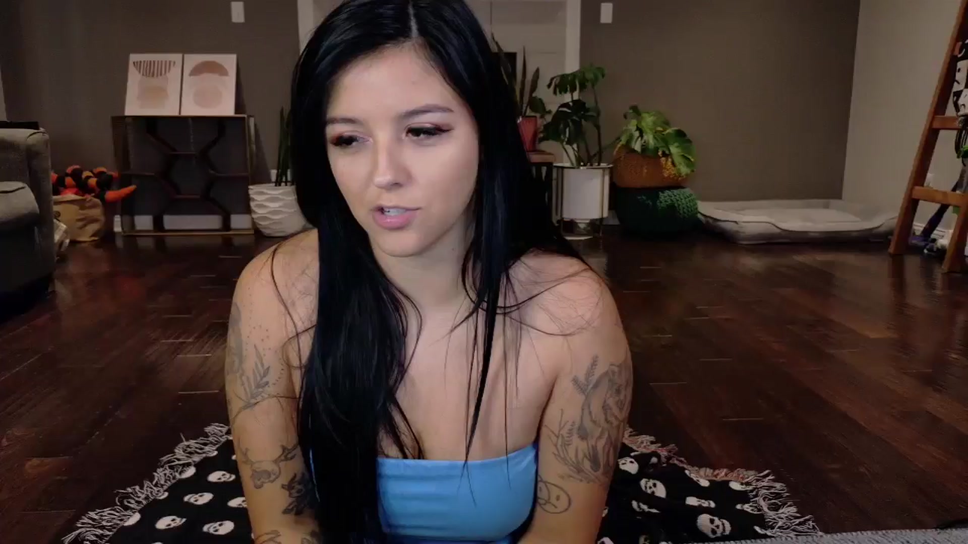 Gallery image thumbnail from Vanessawildly's myfreecams stream on, 11/06/2025, 04:51 image 6 of 20