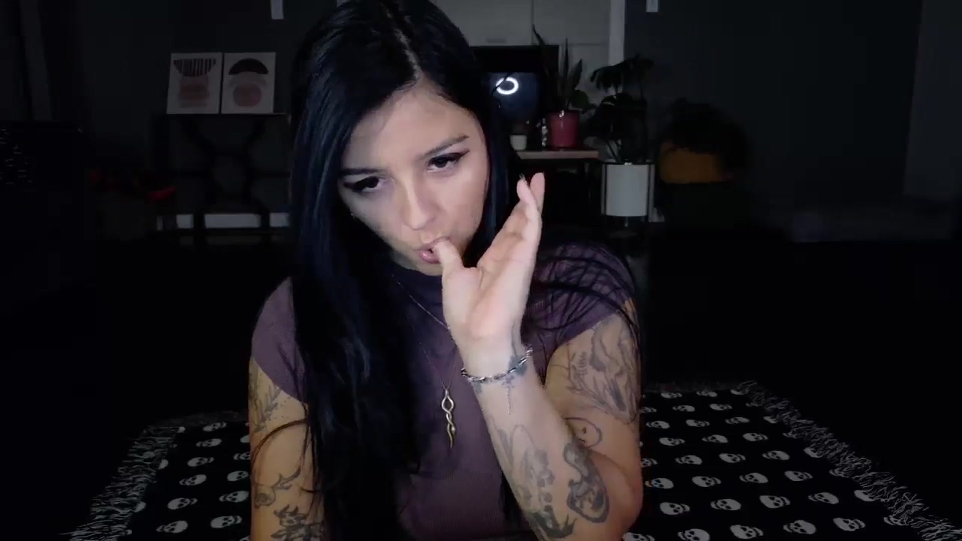 Gallery image thumbnail from Vanessawildly's myfreecams stream on, 11/07/2025, 04:51 image 5 of 20