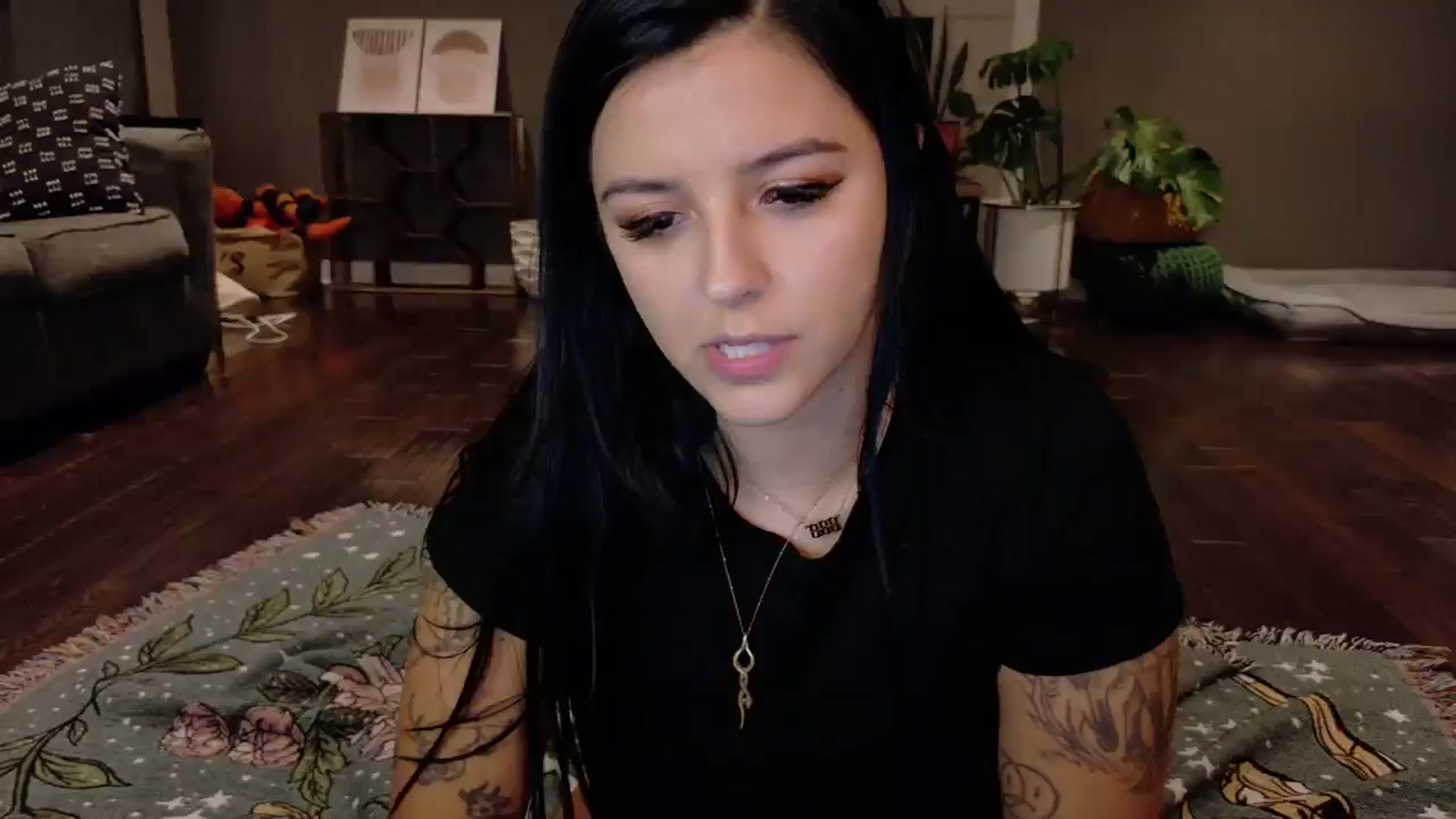 Gallery image thumbnail from Vanessawildly's myfreecams stream on, 11/10/2025, 05:23 image 15 of 20
