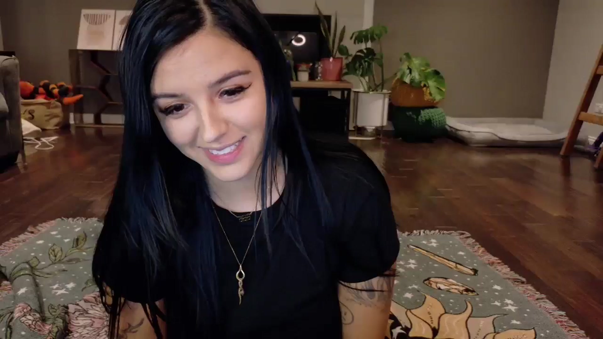 Gallery image thumbnail from Vanessawildly's myfreecams stream on, 11/10/2025, 05:23 image 6 of 20