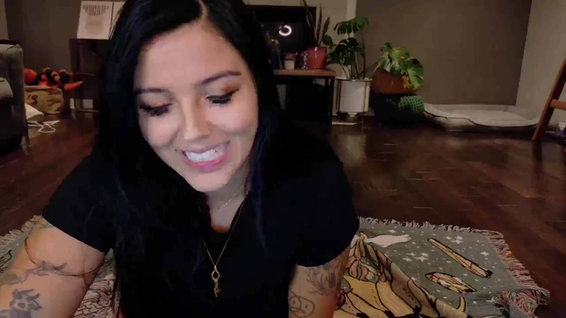 Gallery image thumbnail from Vanessawildly's myfreecams stream on, 11/10/2025, 05:23 image 2 of 20