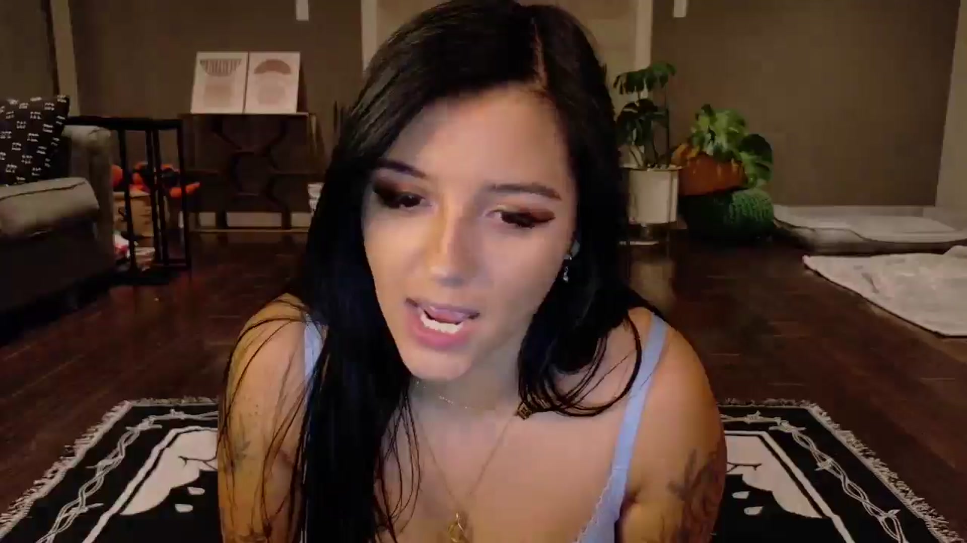 Gallery image thumbnail from Vanessawildly's myfreecams stream on, 11/15/2025, 05:23 image 12 of 20